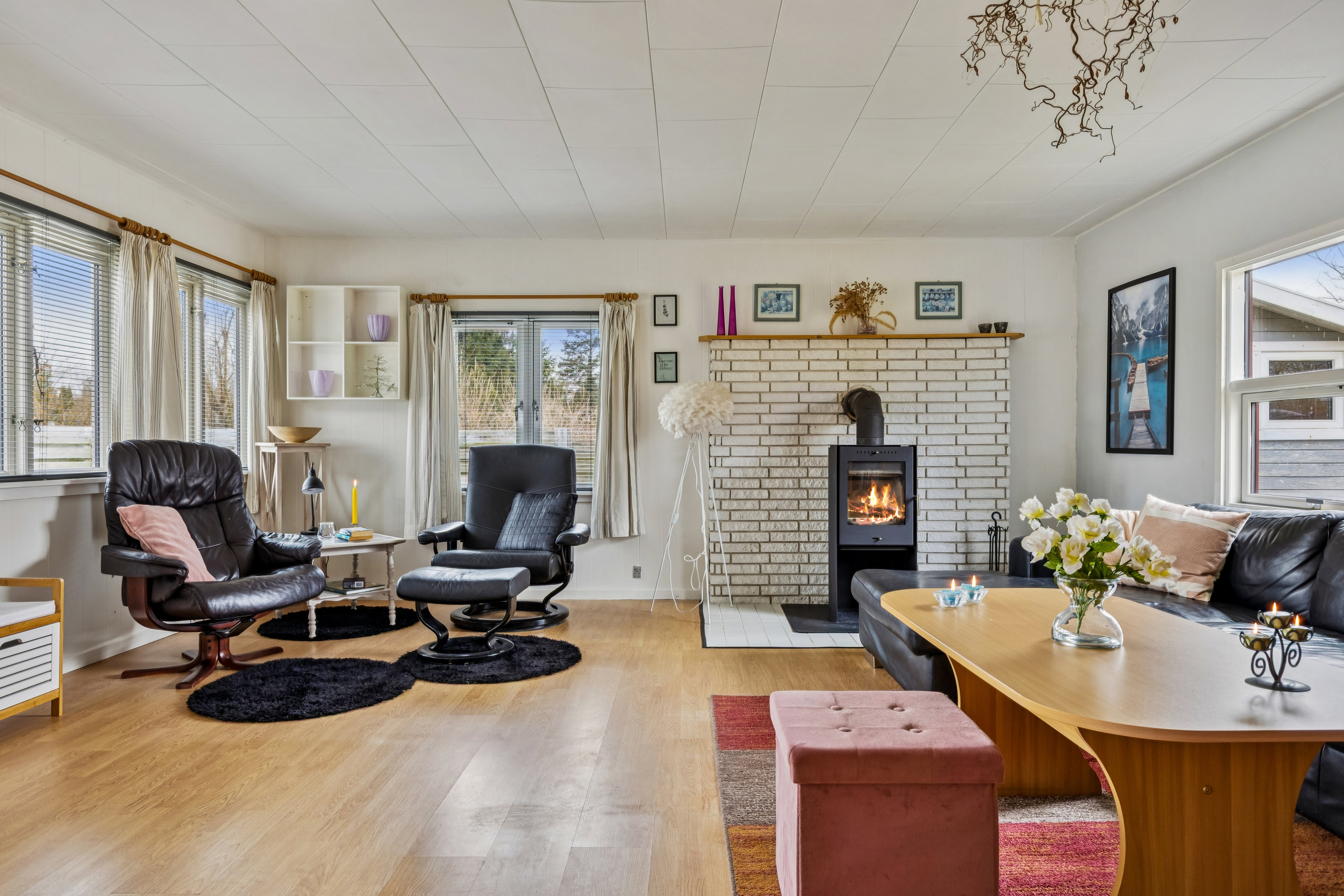 Fremhævet stue billede i fuldskærmstilstand. Billede af Hellevej 7, Kaldred, 4593 Eskebjerg