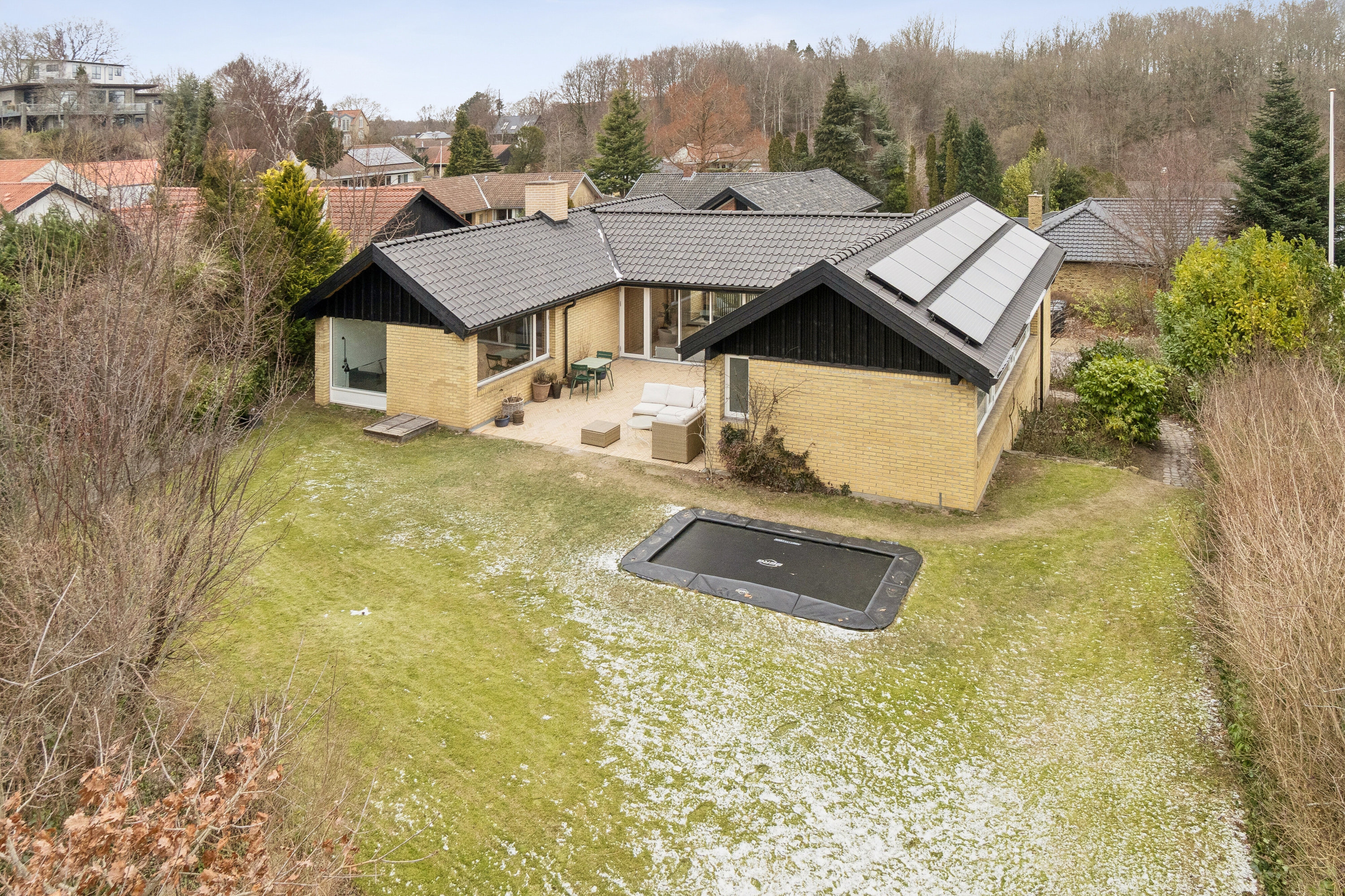 Fremhævet udsigt fra toppen billede i fuldskærmstilstand. Billede af Dalsvinget 18, Skåde, 8270 Højbjerg