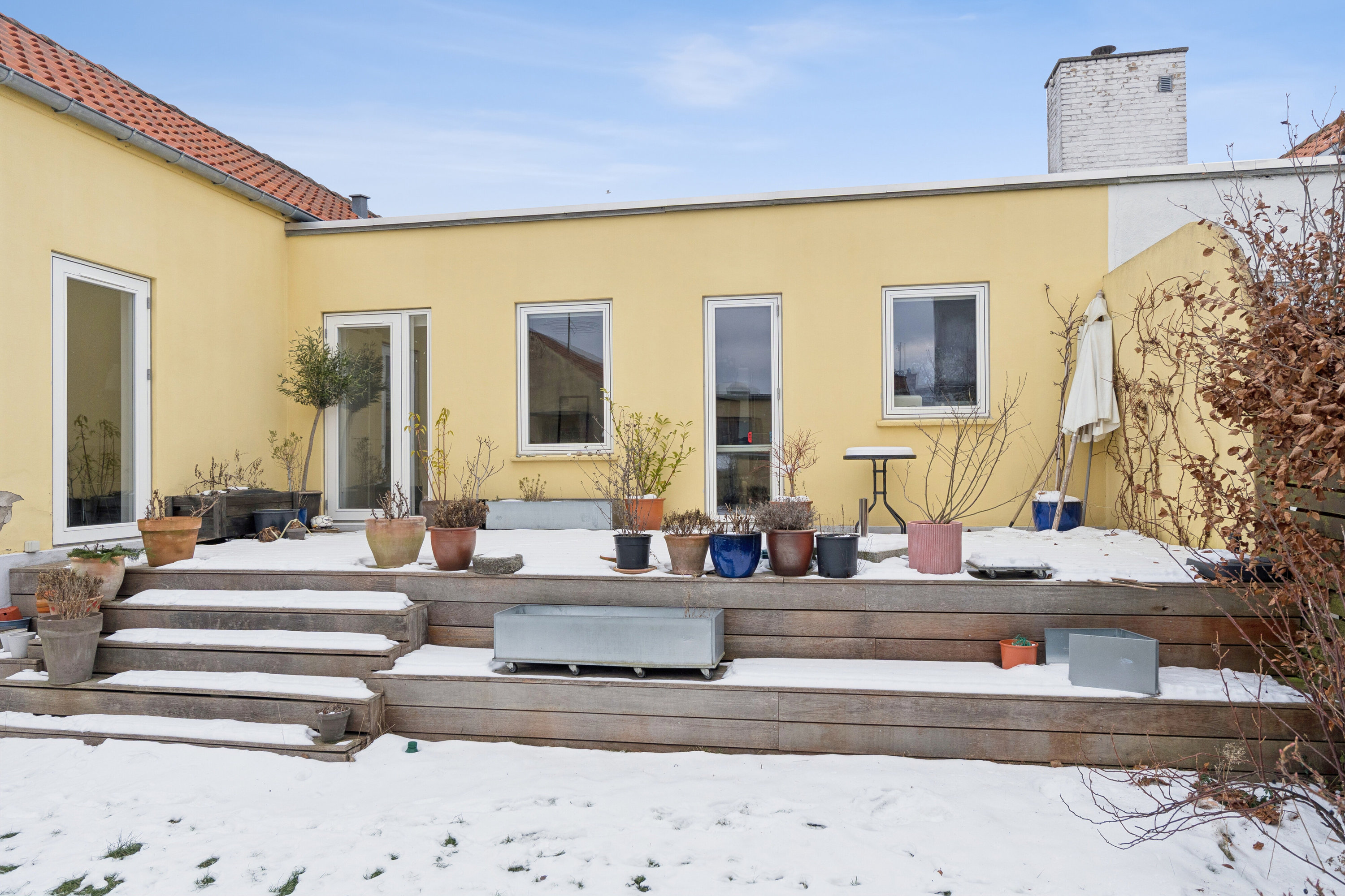 Fremhævet set fra haven billede i fuldskærmstilstand. Billede af Wienervej 17, 2830 Virum