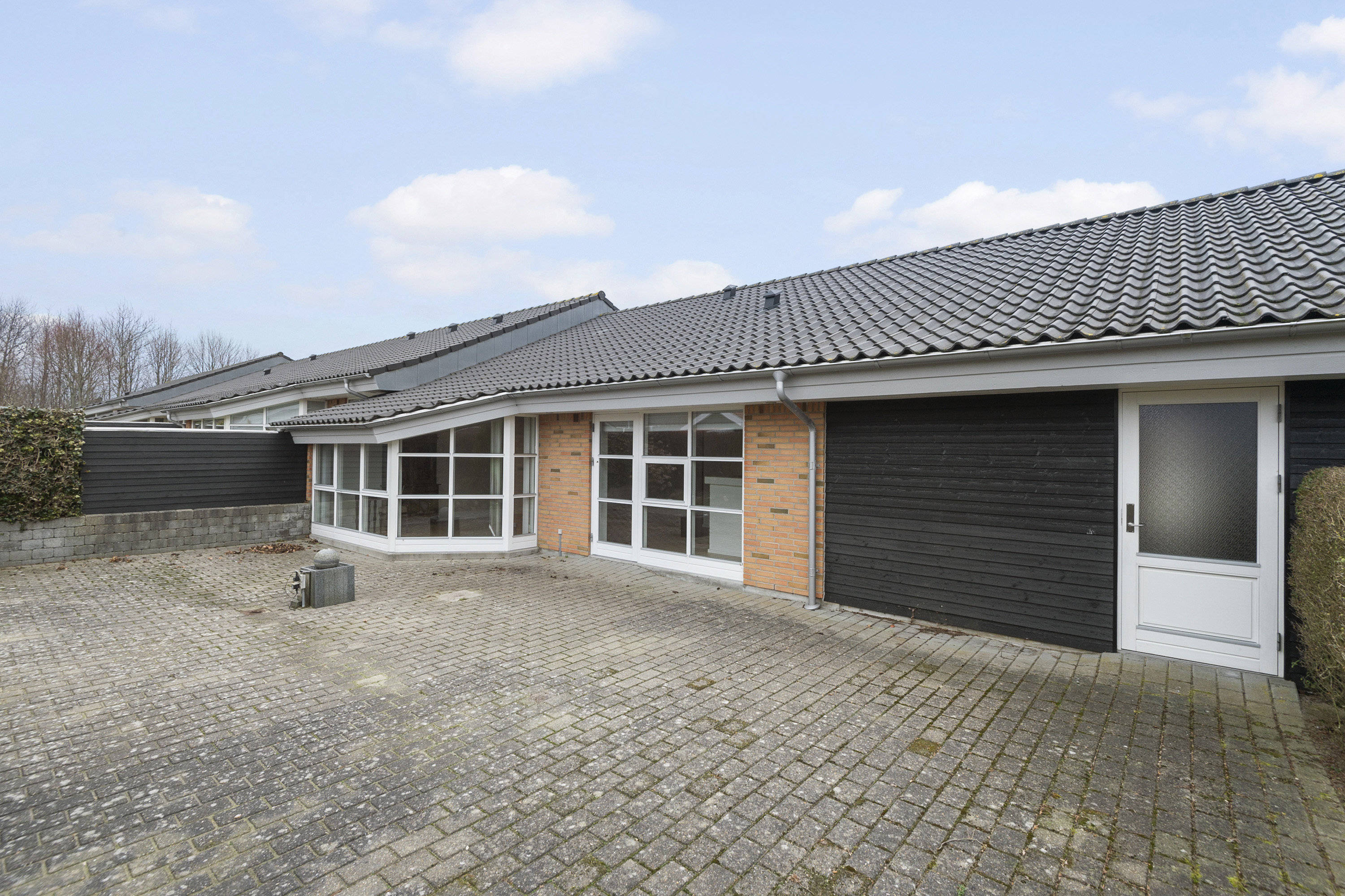 Fremhævet ejendommen billede i fuldskærmstilstand. Billede af Skoletoften 90, Guldager, 6710 Esbjerg V