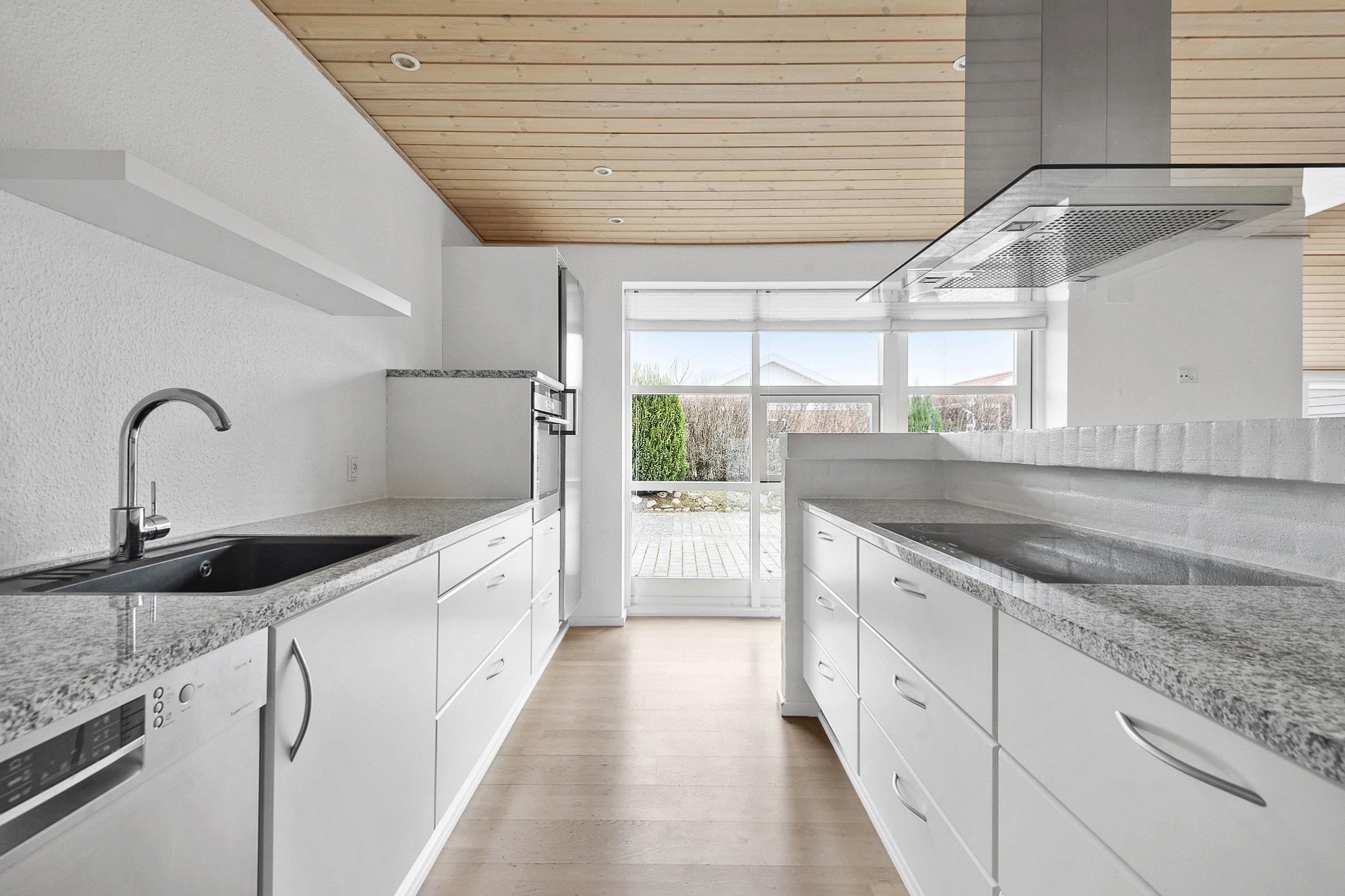 Fremhævet køkken billede i fuldskærmstilstand. Billede af Skoletoften 90, Guldager, 6710 Esbjerg V