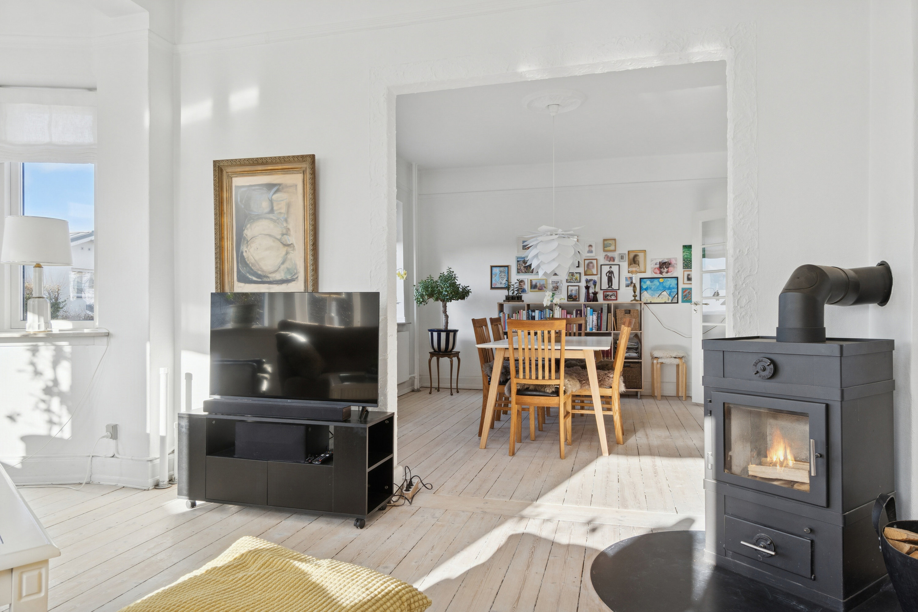 Fremhævet stue billede i fuldskærmstilstand. Billede af Ll Karlsmindevej 11, 3390 Hundested