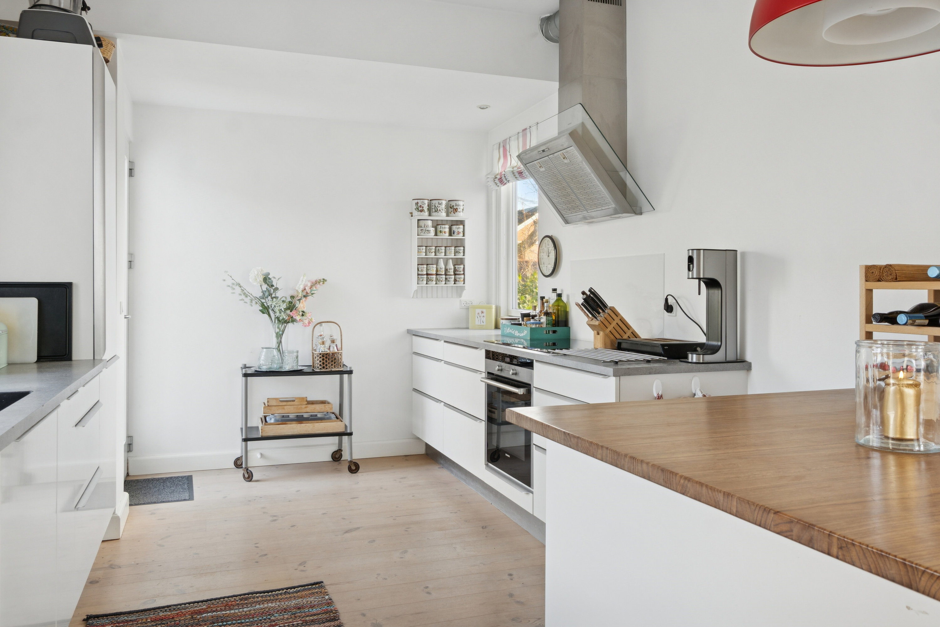 Fremhævet køkken billede i fuldskærmstilstand. Billede af Ll Karlsmindevej 11, 3390 Hundested