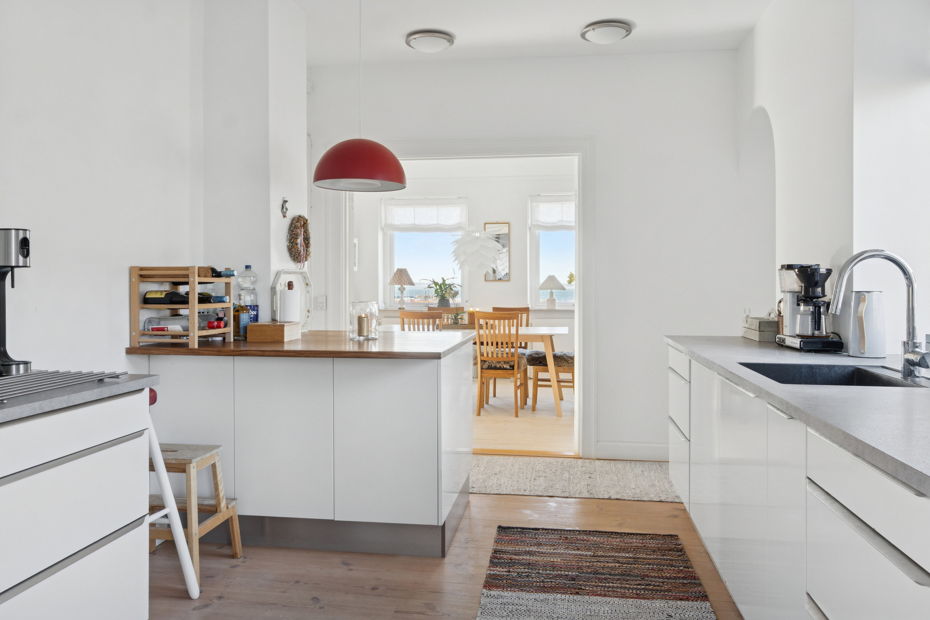 Fremhævet køkken billede i fuldskærmstilstand. Billede af Ll Karlsmindevej 11, 3390 Hundested