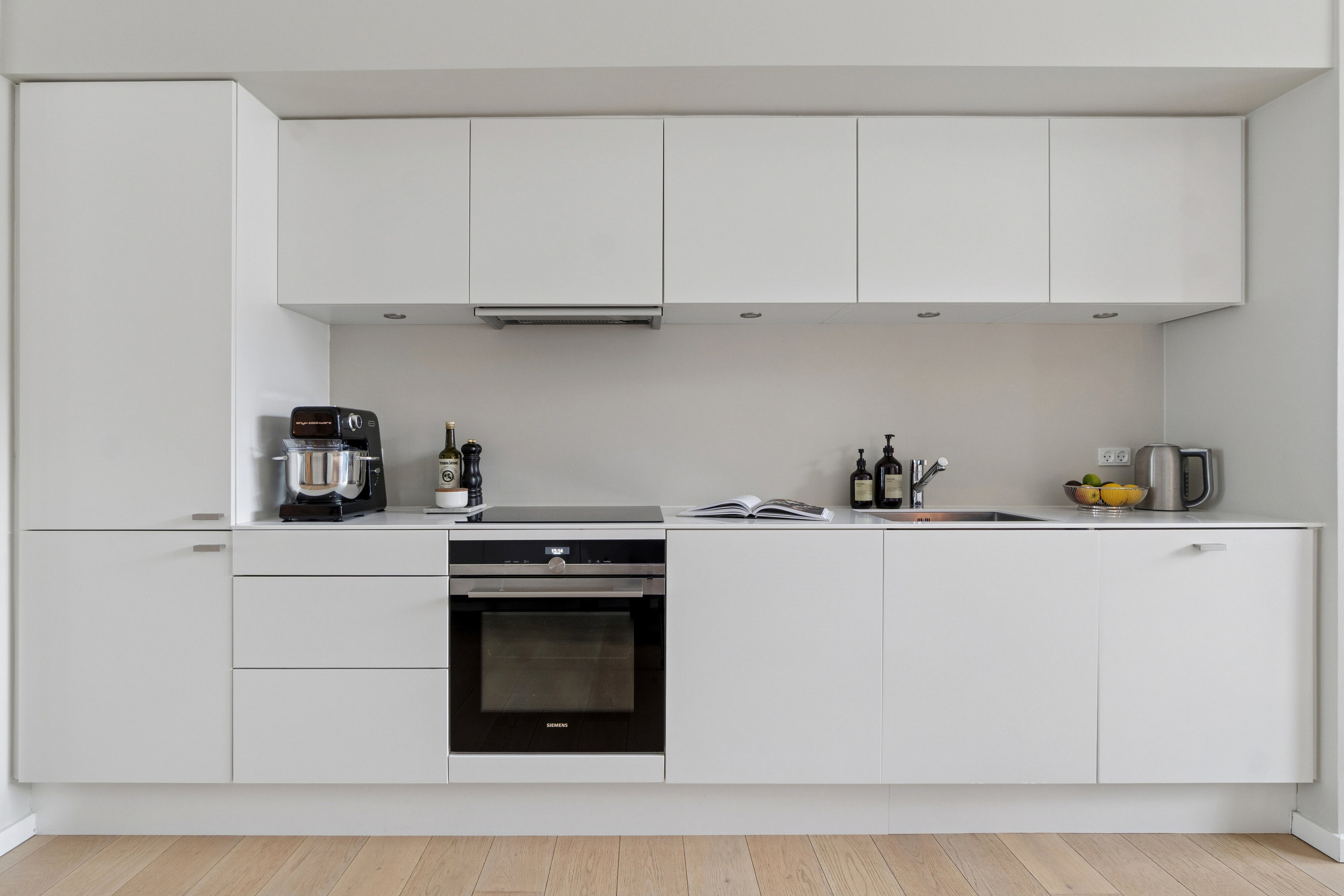 Fremhævet køkken billede i fuldskærmstilstand. Billede af Martin Luther Kings Vej 13, 1. tv., 2450 København SV