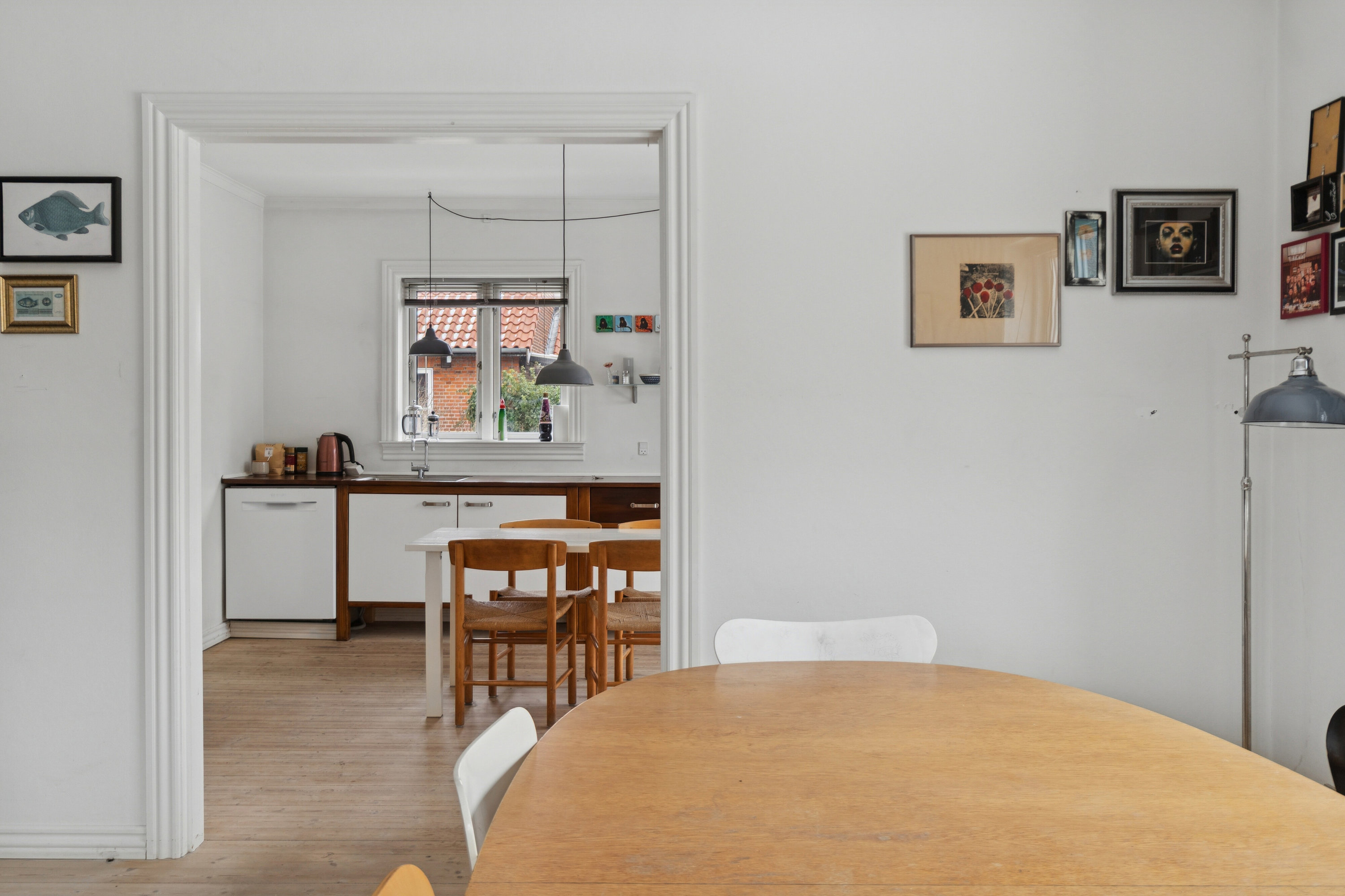 Fremhævet spisestue billede i fuldskærmstilstand. Billede af Valhøjs Alle 37, 2610 Rødovre