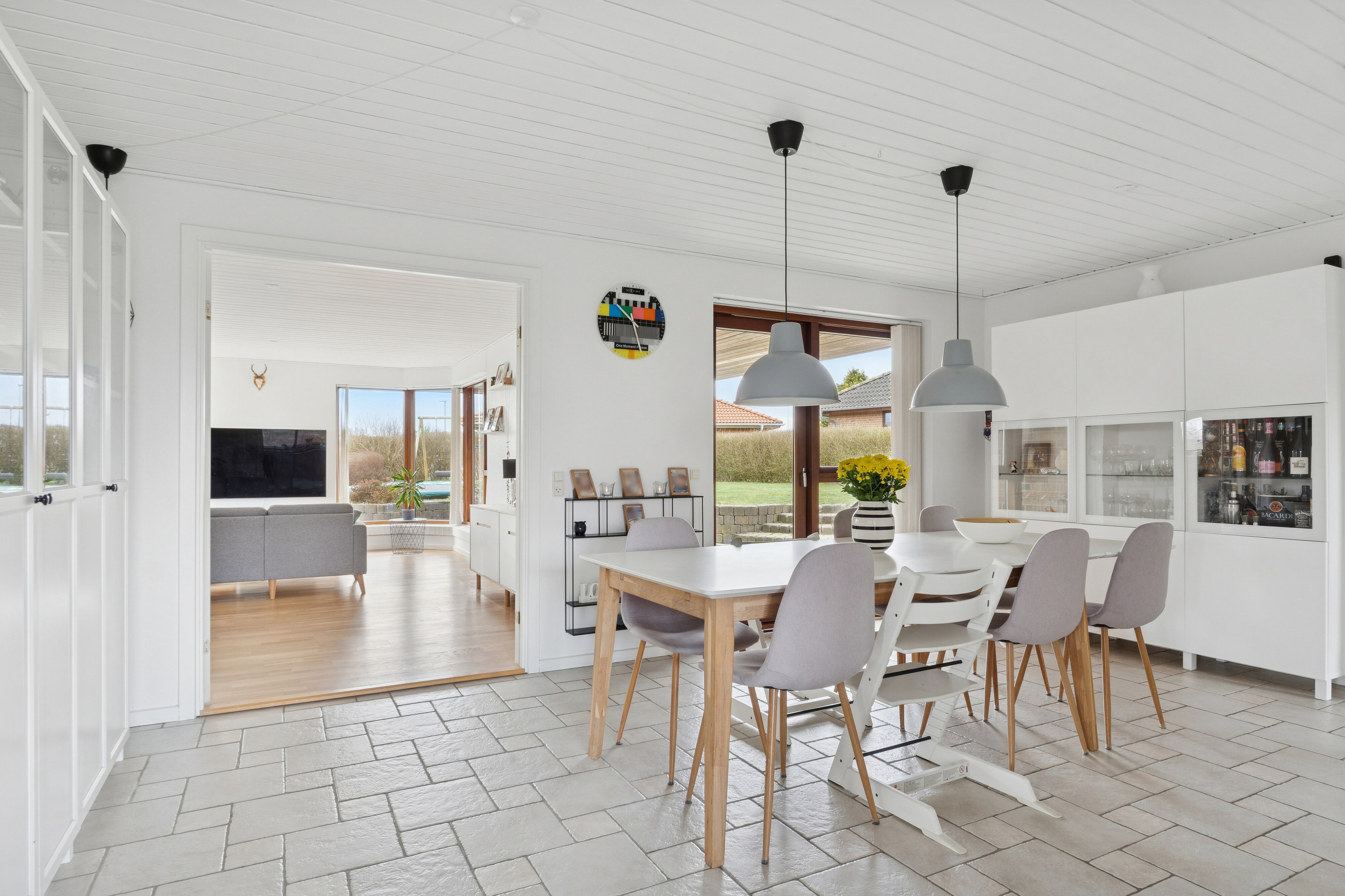 Fremhævet spisestue billede i fuldskærmstilstand. Billede af Rosenhaven 1, 8620 Kjellerup