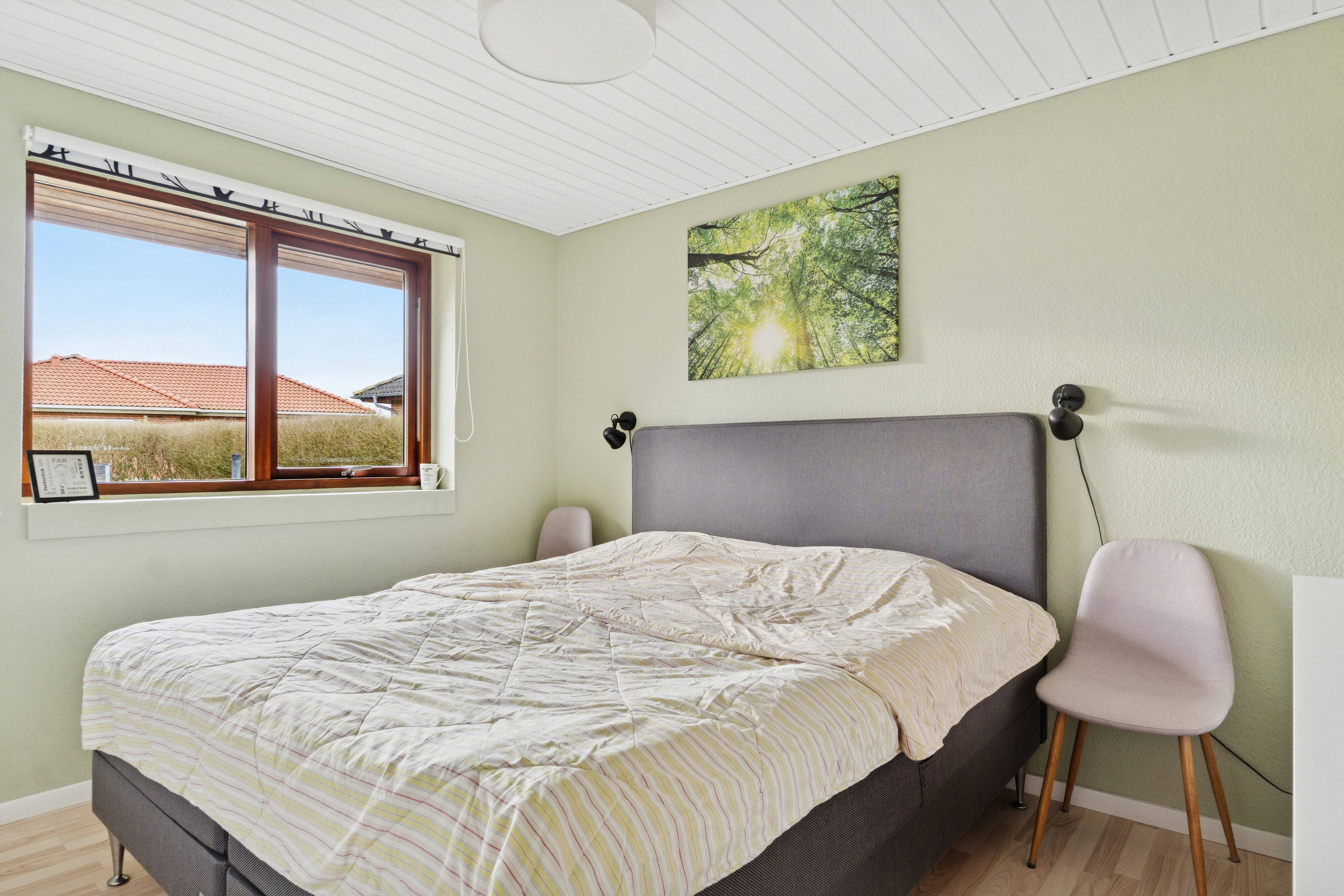 Fremhævet soveværelse billede i fuldskærmstilstand. Billede af Rosenhaven 1, 8620 Kjellerup