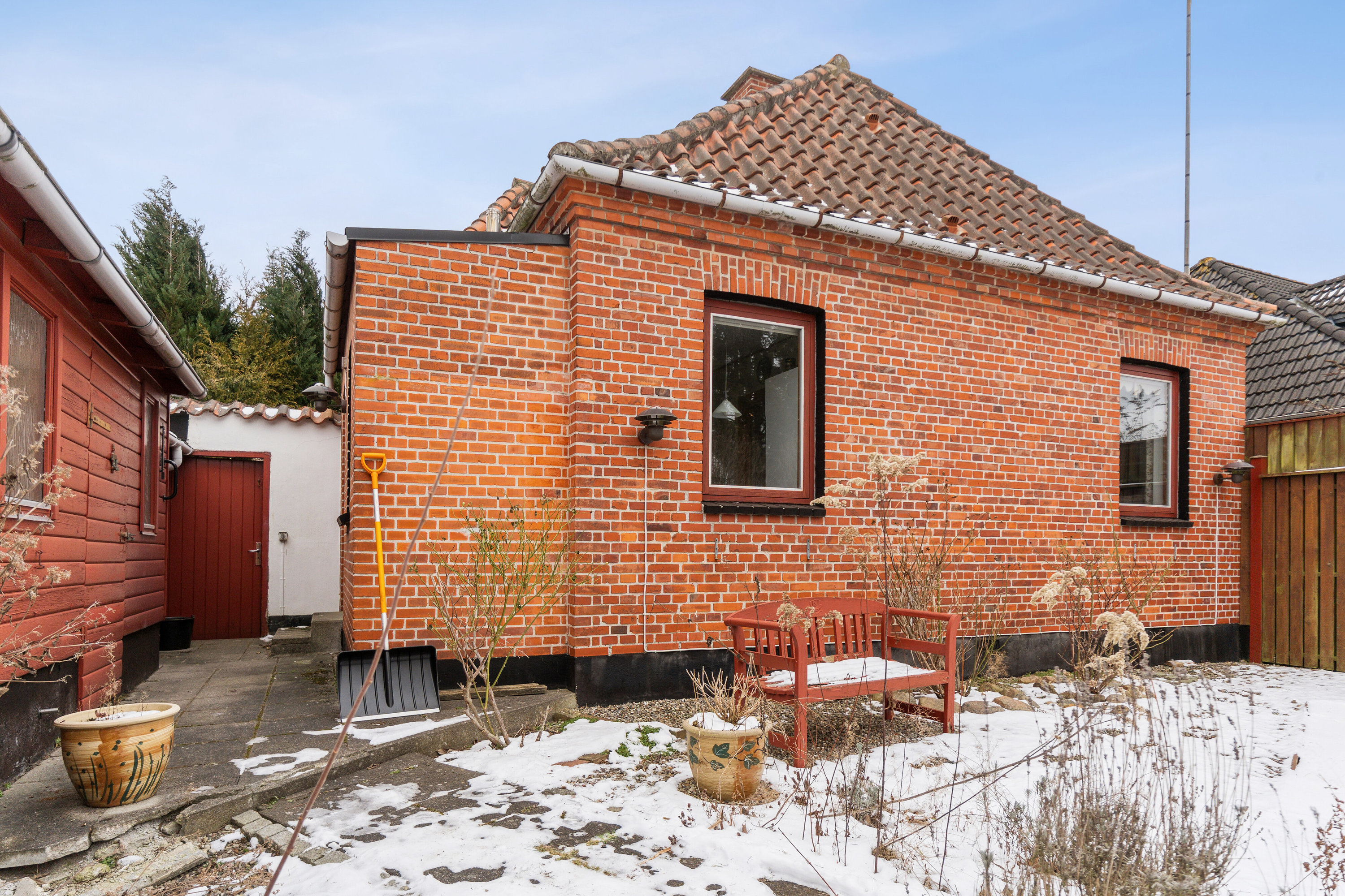 Fremhævet udendørs billede i fuldskærmstilstand. Billede af Nordbyvej 16, 2720 Vanløse