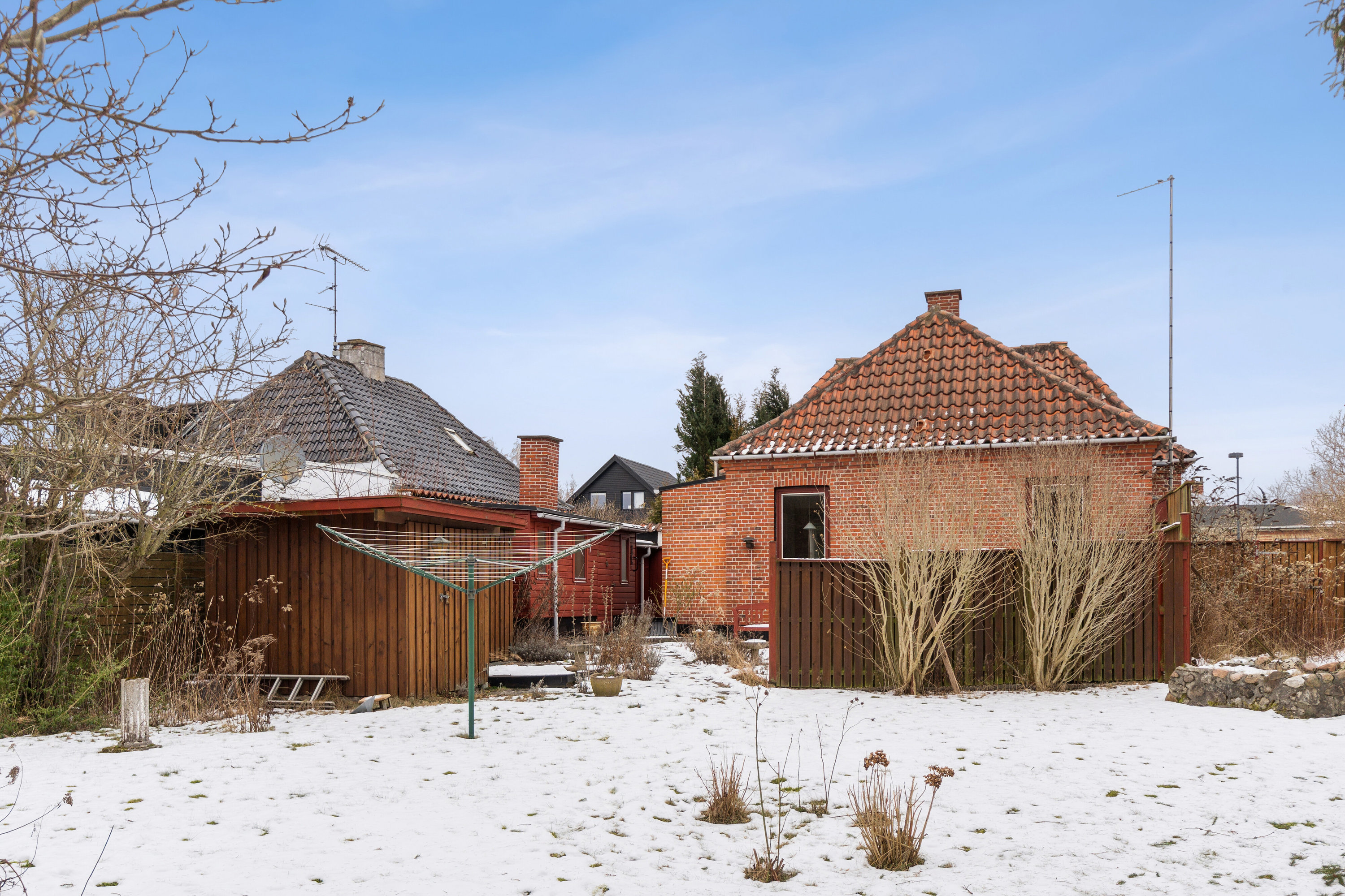 Fremhævet set fra haven billede i fuldskærmstilstand. Billede af Nordbyvej 16, 2720 Vanløse