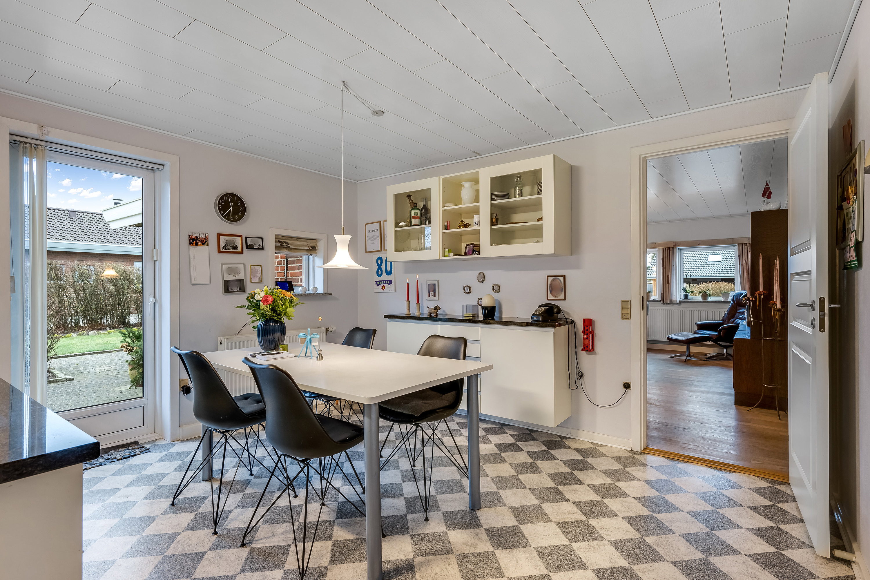 Fremhævet stue billede i fuldskærmstilstand. Billede af Skyttegårdsvej 8, 6780 Skærbæk