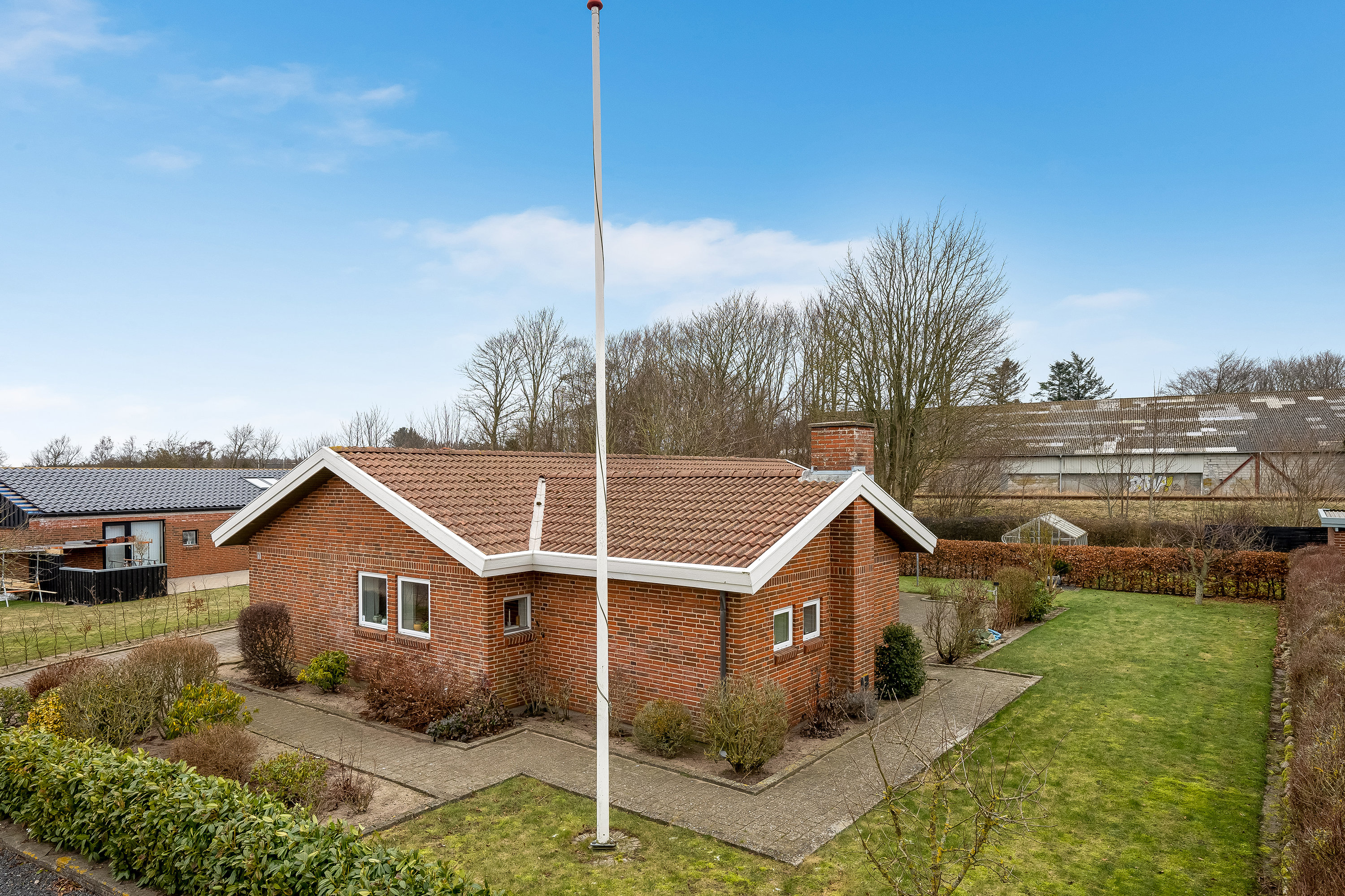 Fremhævet facade billede i fuldskærmstilstand. Billede af Skyttegårdsvej 8, 6780 Skærbæk