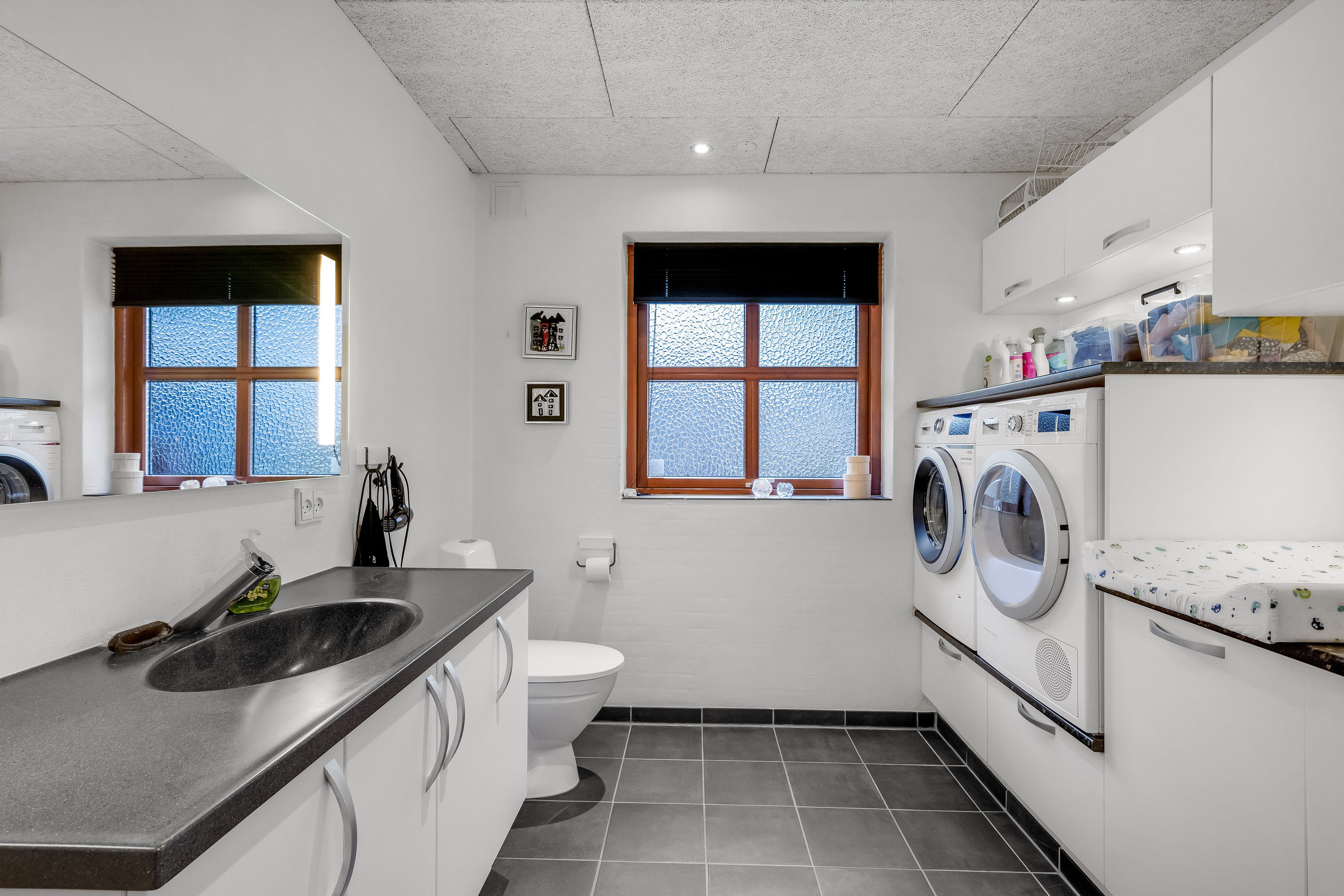 Fremhævet andet billede i fuldskærmstilstand. Billede af Søndergade 5, Hoven, 6880 Tarm