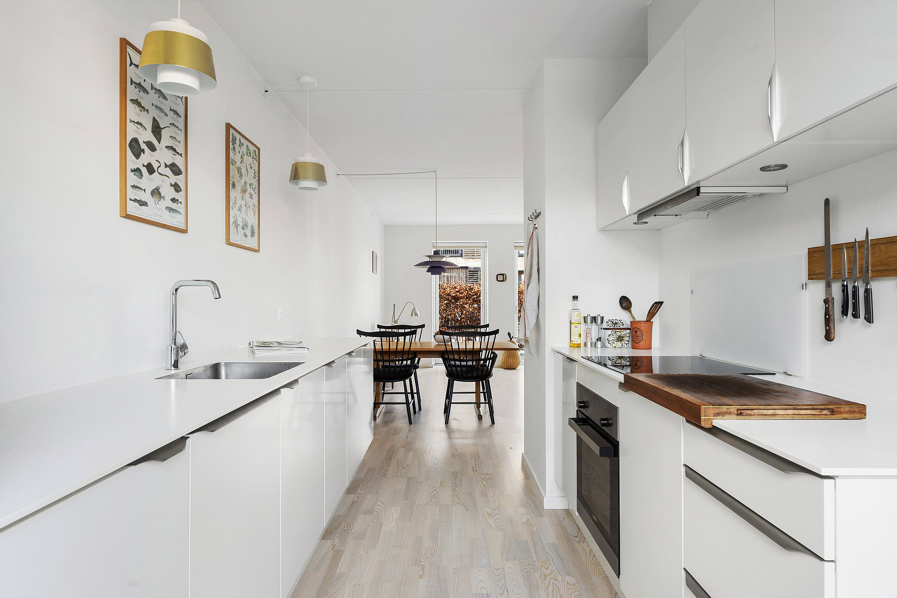 Fremhævet køkken billede i fuldskærmstilstand. Billede af Ralphs Vænge 1, 2950 Vedbæk