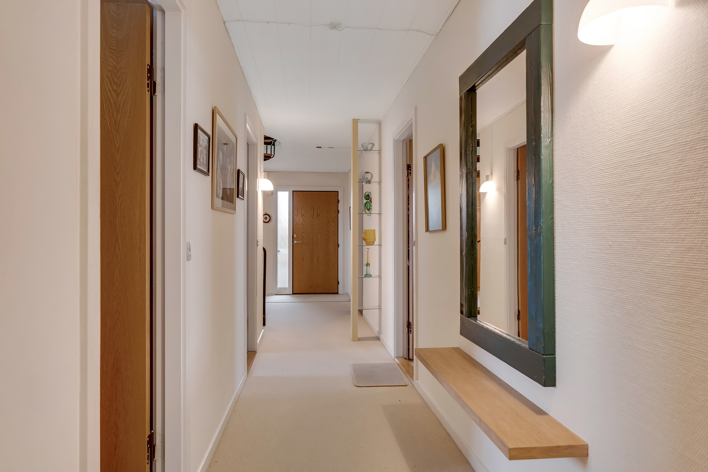 Fremhævet gang billede i fuldskærmstilstand. Billede af Refshale Byvej 14, 4930 Maribo