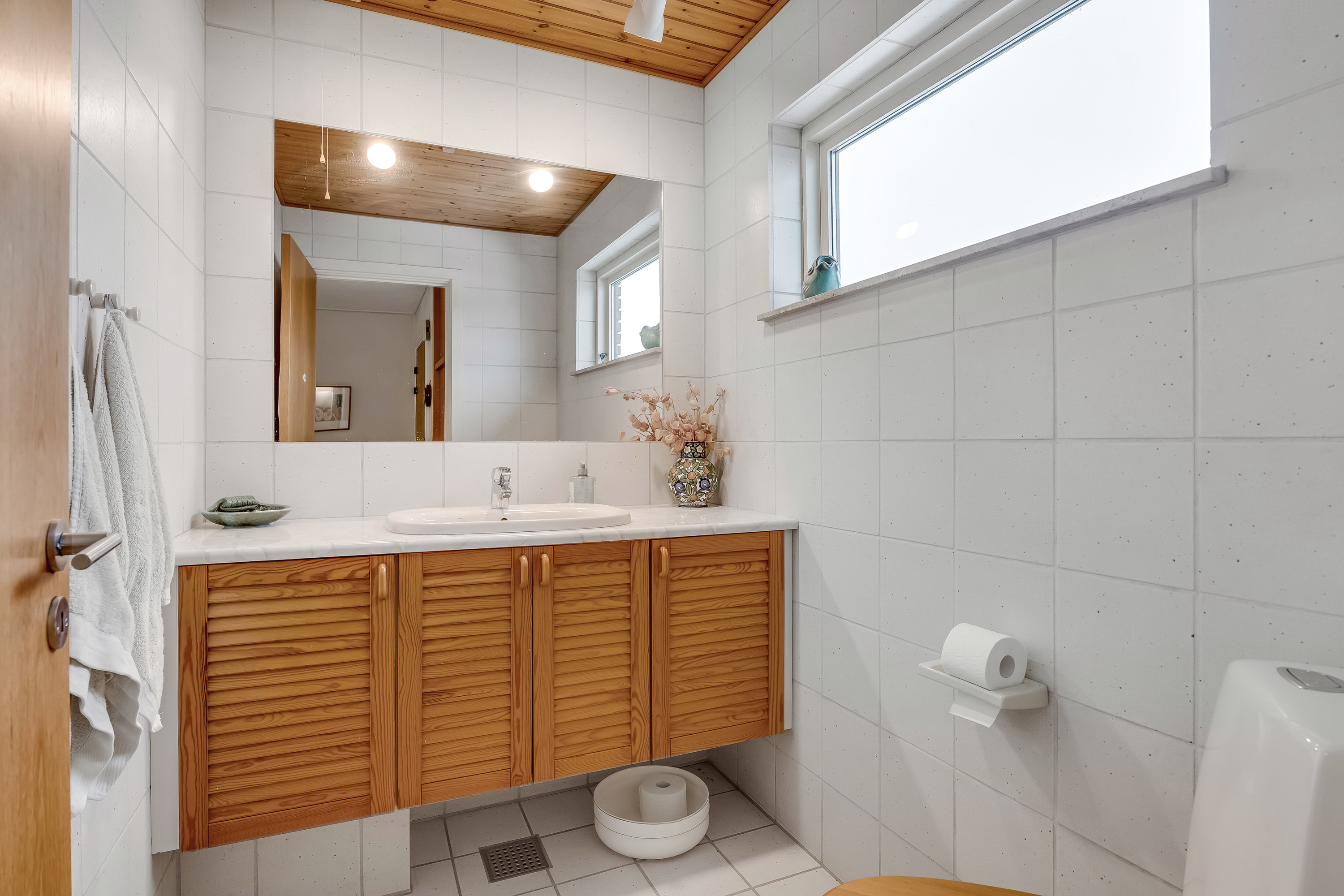 Fremhævet toilet billede i fuldskærmstilstand. Billede af Refshale Byvej 14, 4930 Maribo