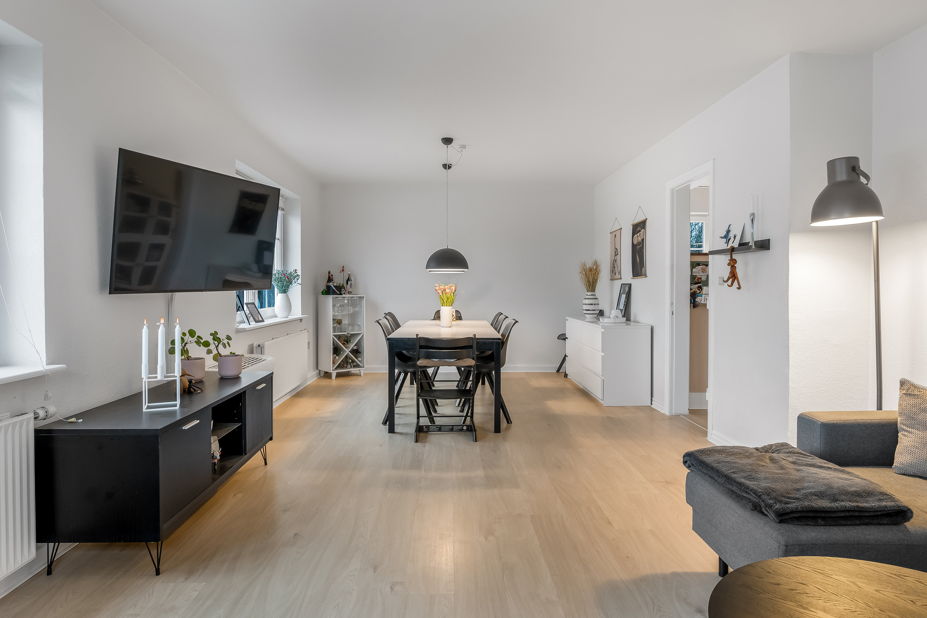 Fremhævet stue billede i fuldskærmstilstand. Billede af Sønderhedevej 11, Østerby, 6280 Højer