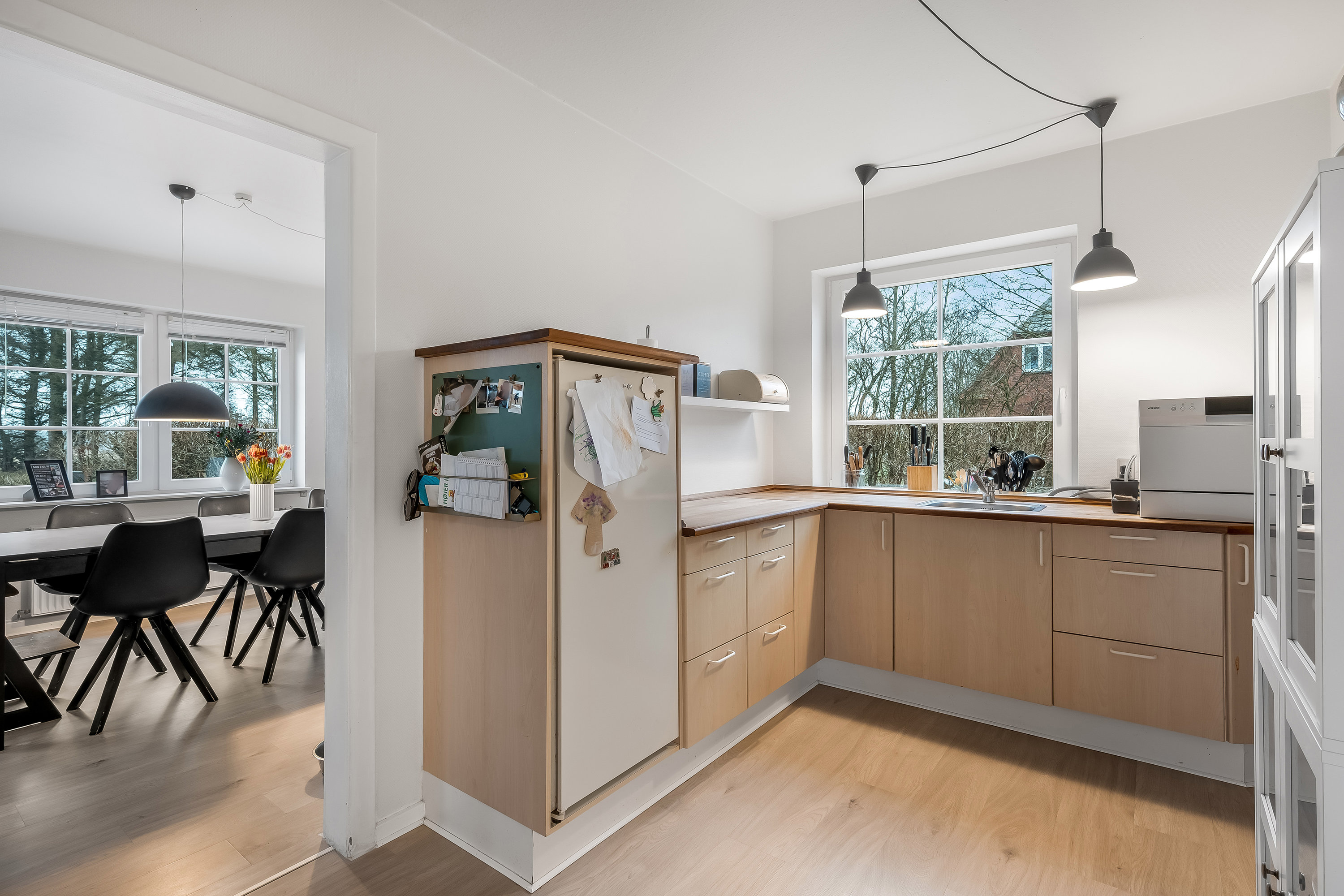 Fremhævet køkken billede i fuldskærmstilstand. Billede af Sønderhedevej 11, Østerby, 6280 Højer