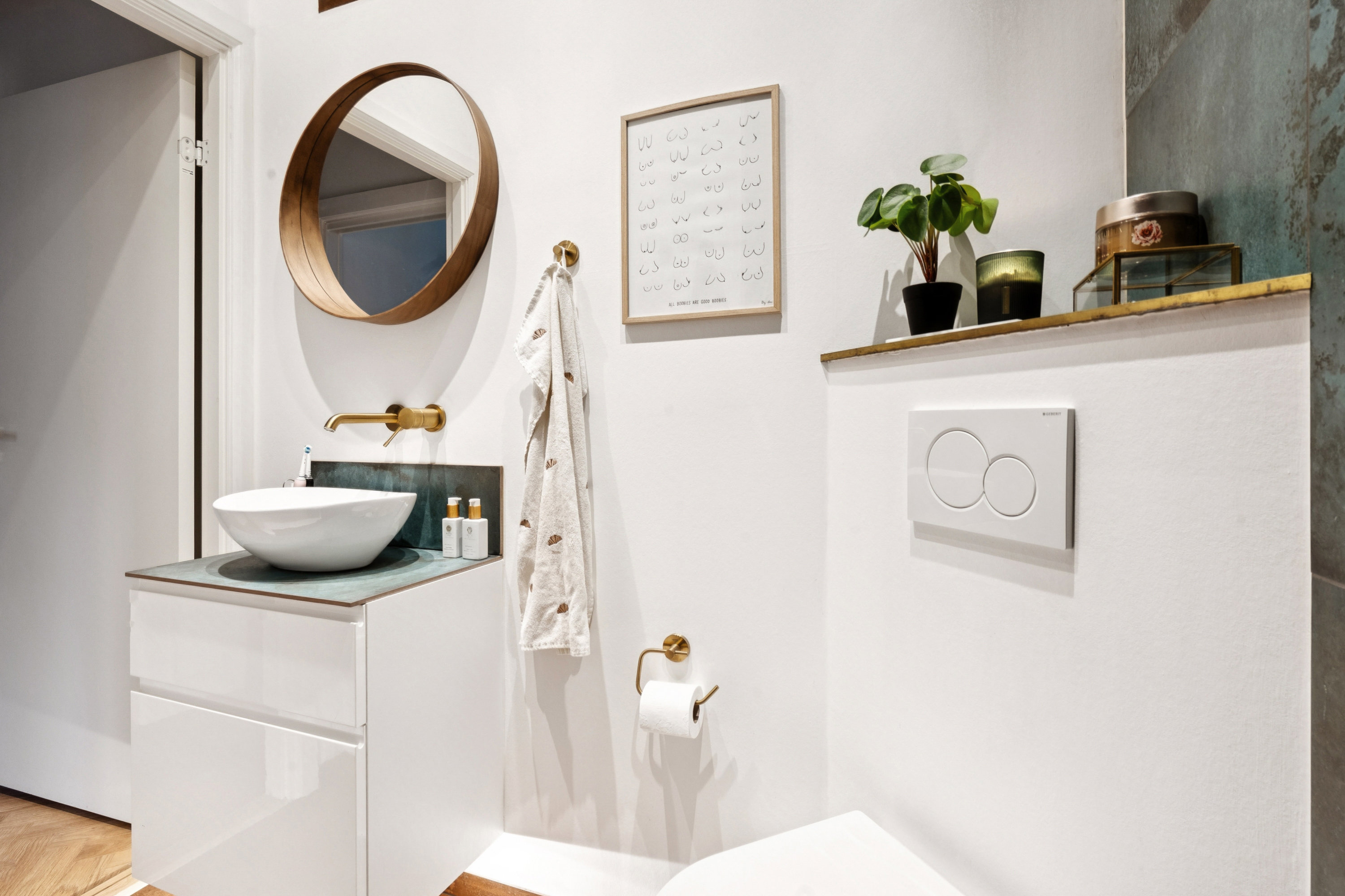 Fremhævet badeværelse billede i fuldskærmstilstand. Billede af Ryesgade 55, st.. tv., 9000 Aalborg