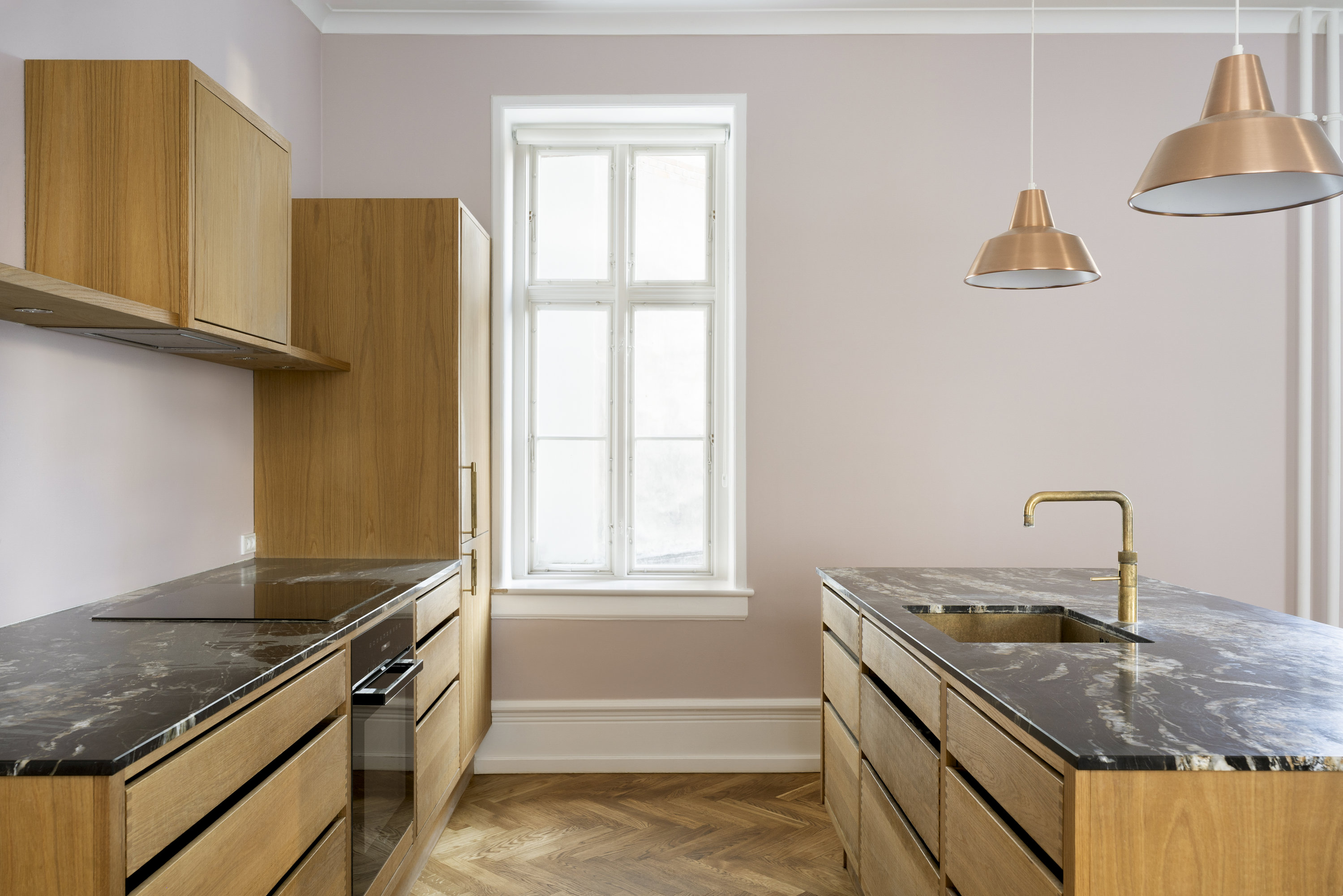 Fremhævet  billede i fuldskærmstilstand. Billede af Frederiksberg Allé 28, 1., 1820 Frederiksberg C