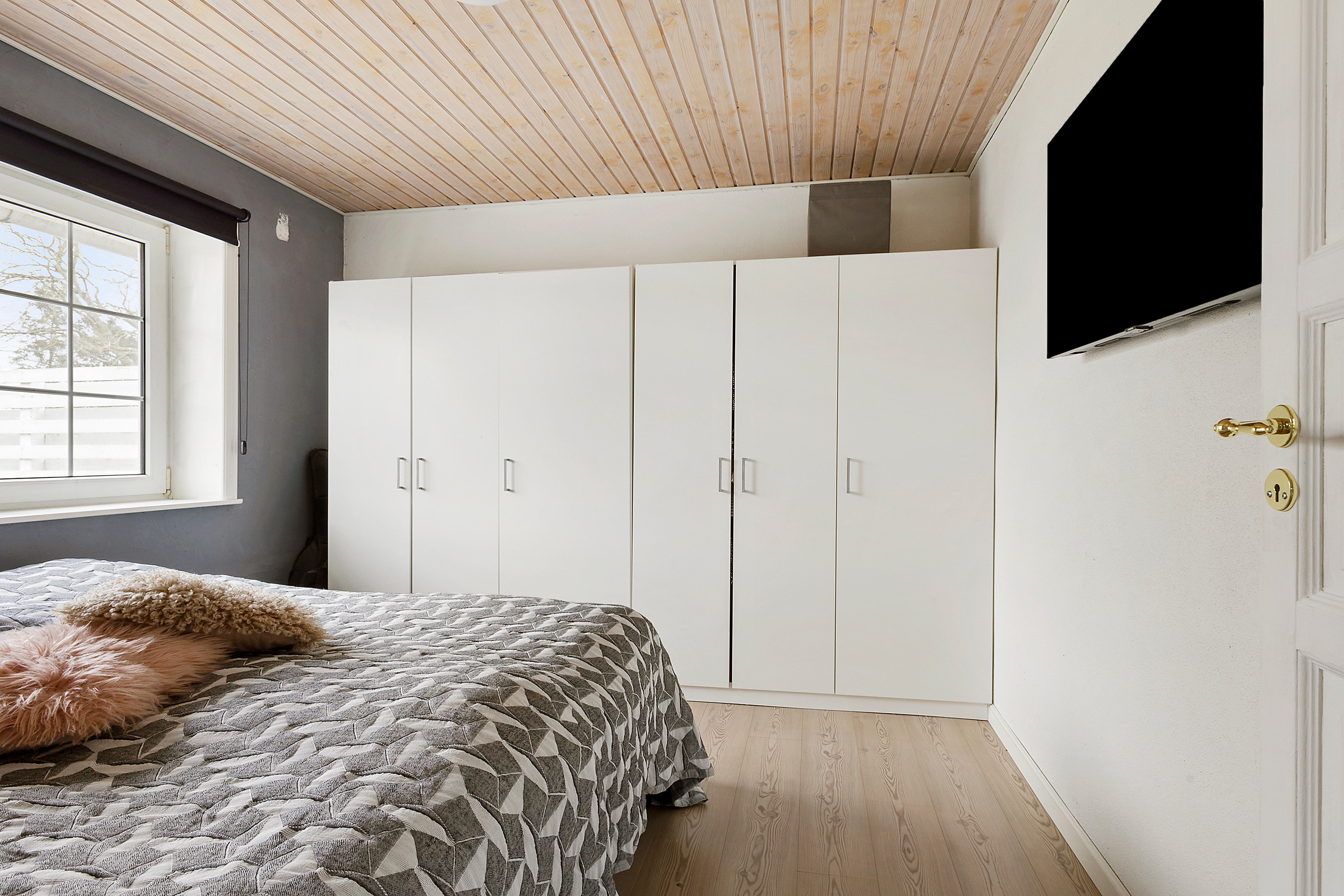 Fremhævet soveværelse billede i fuldskærmstilstand. Billede af Lustrupvej 42, 6760 Ribe