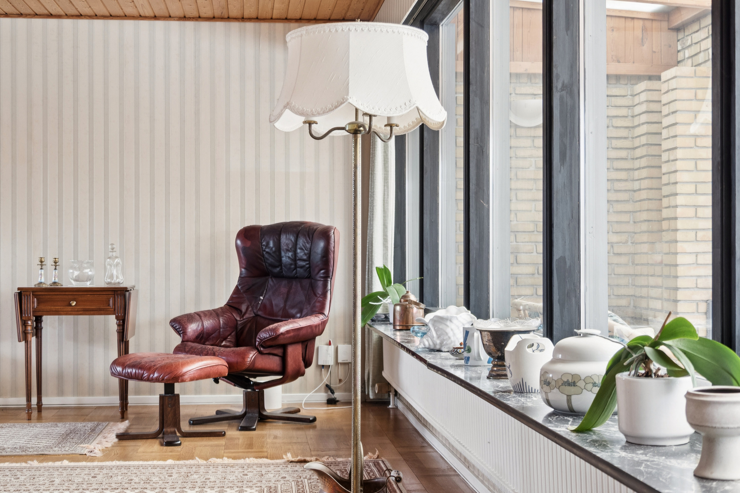 Fremhævet stue billede i fuldskærmstilstand. Billede af Syvhøjvænge 10, 2625 Vallensbæk