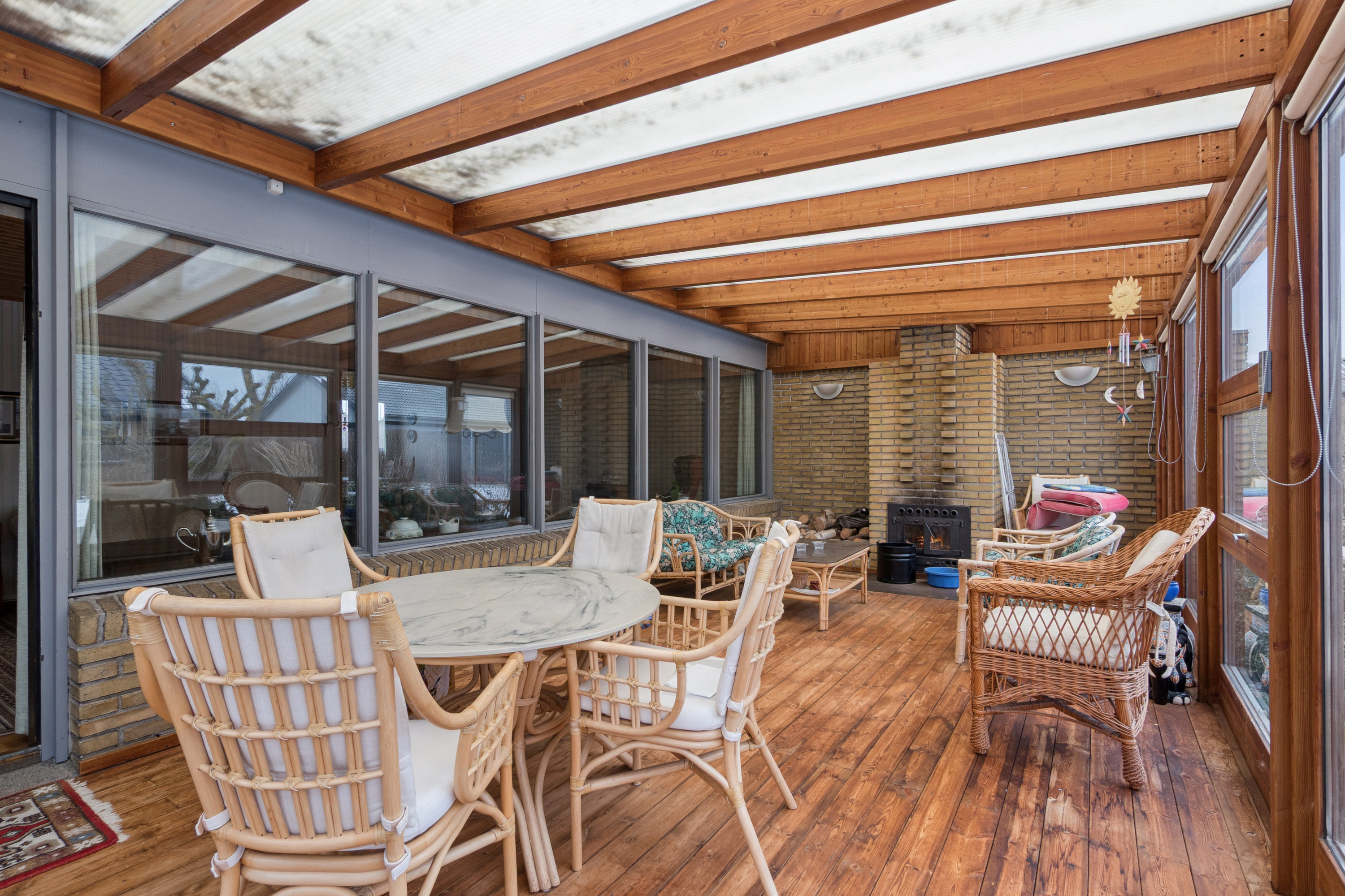 Fremhævet stue billede i fuldskærmstilstand. Billede af Syvhøjvænge 10, 2625 Vallensbæk