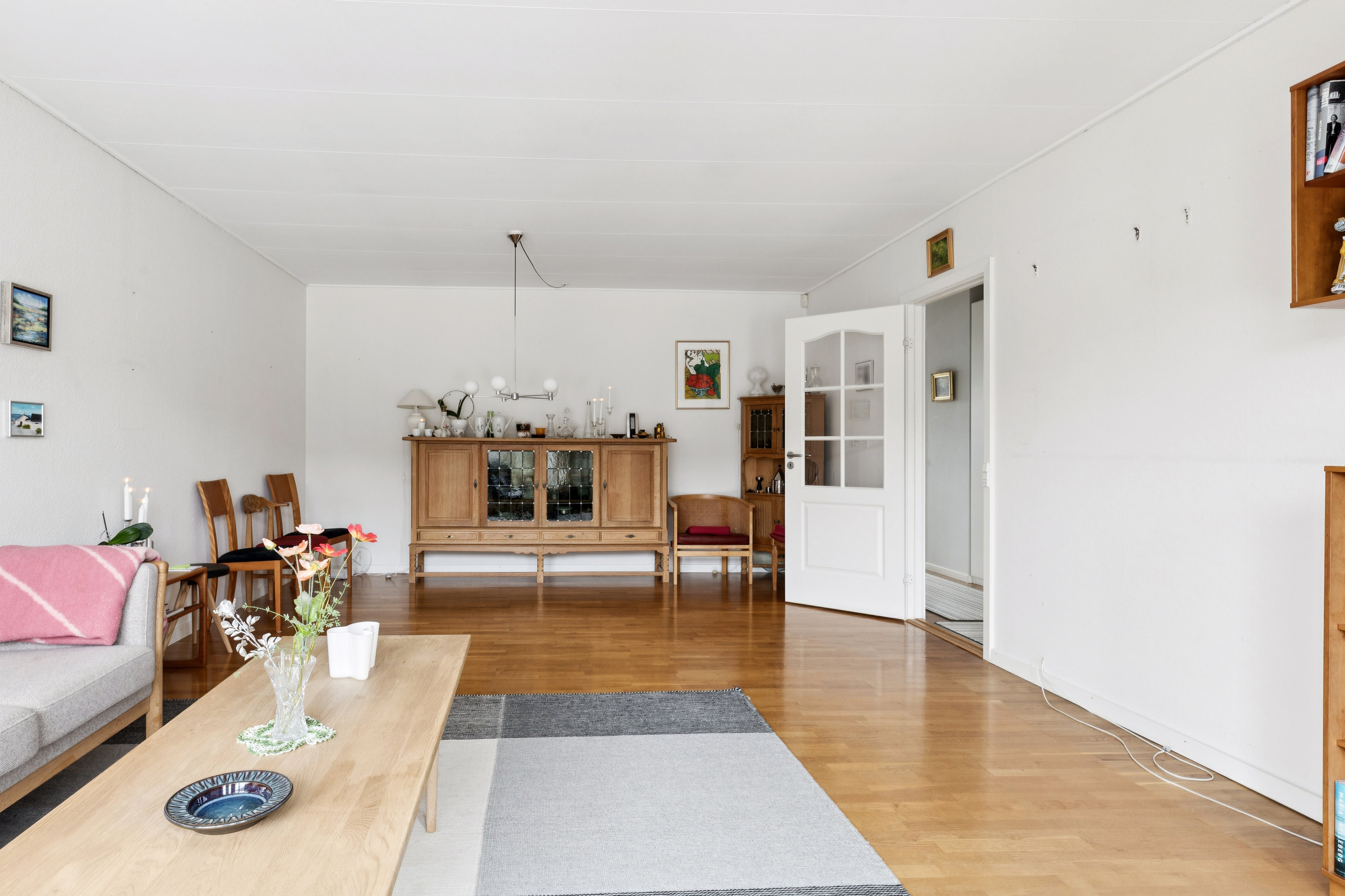 Fremhævet stue billede i fuldskærmstilstand. Billede af Højgårdstoften 155, 2630 Taastrup