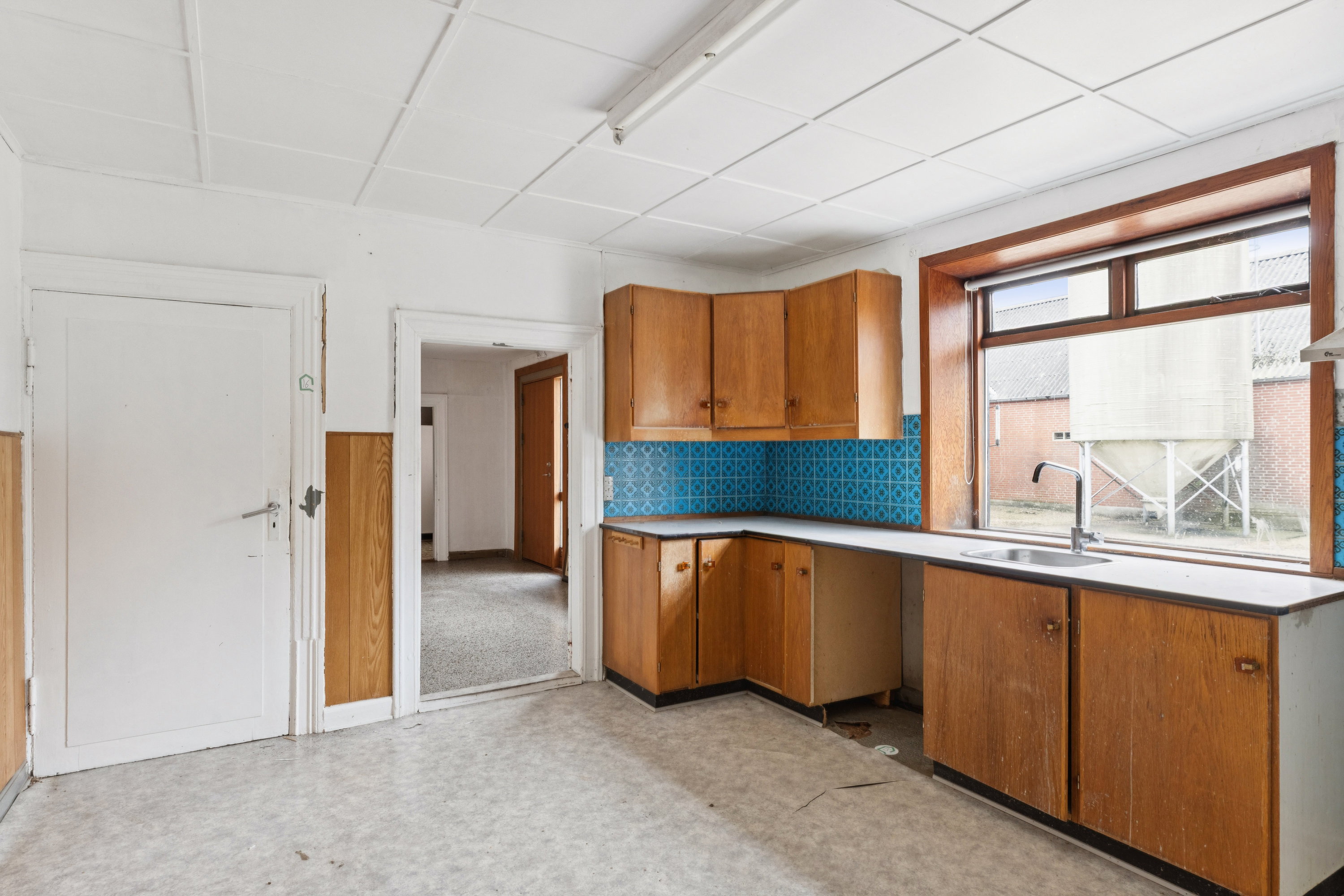 Fremhævet køkken billede i fuldskærmstilstand. Billede af Præstegårdsvej 8, Jernved, 6771 Gredstedbro