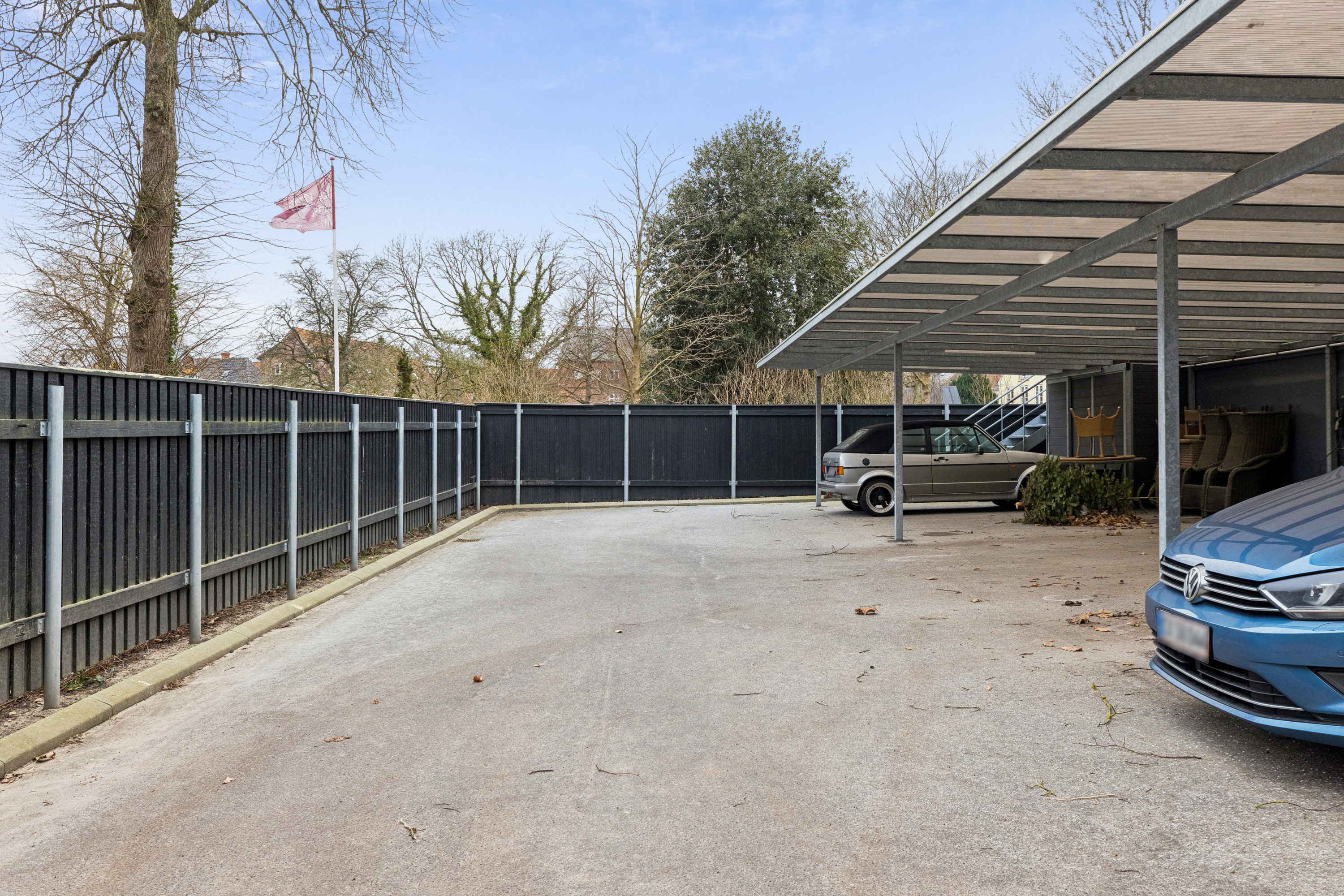 Fremhævet carport billede i fuldskærmstilstand. Billede af Sct Nicolaj Gade 12C, 6760 Ribe