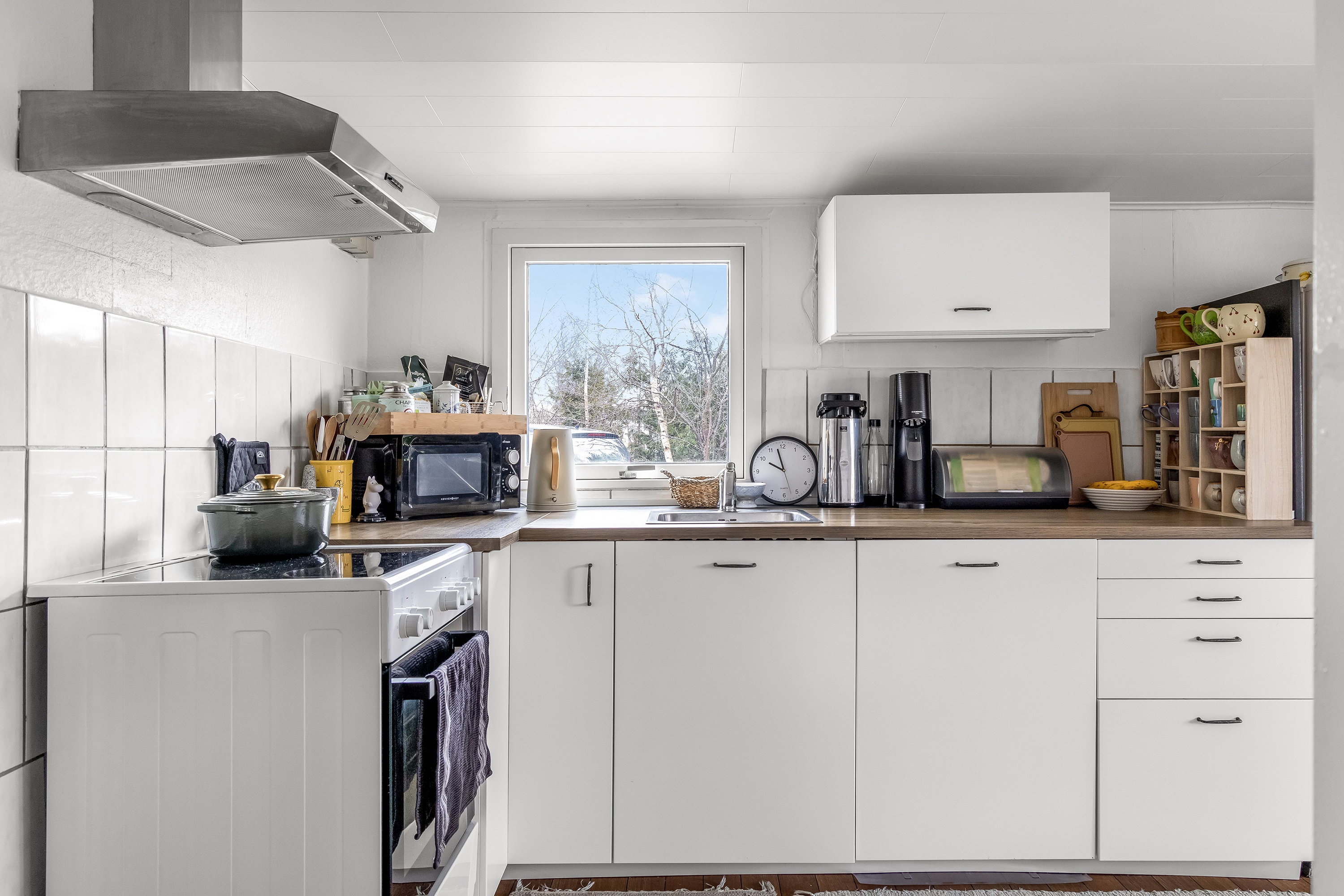 Fremhævet køkken alrum billede i fuldskærmstilstand. Billede af Bag Skovens Brugs 3, Skoven, 3630 Jægerspris