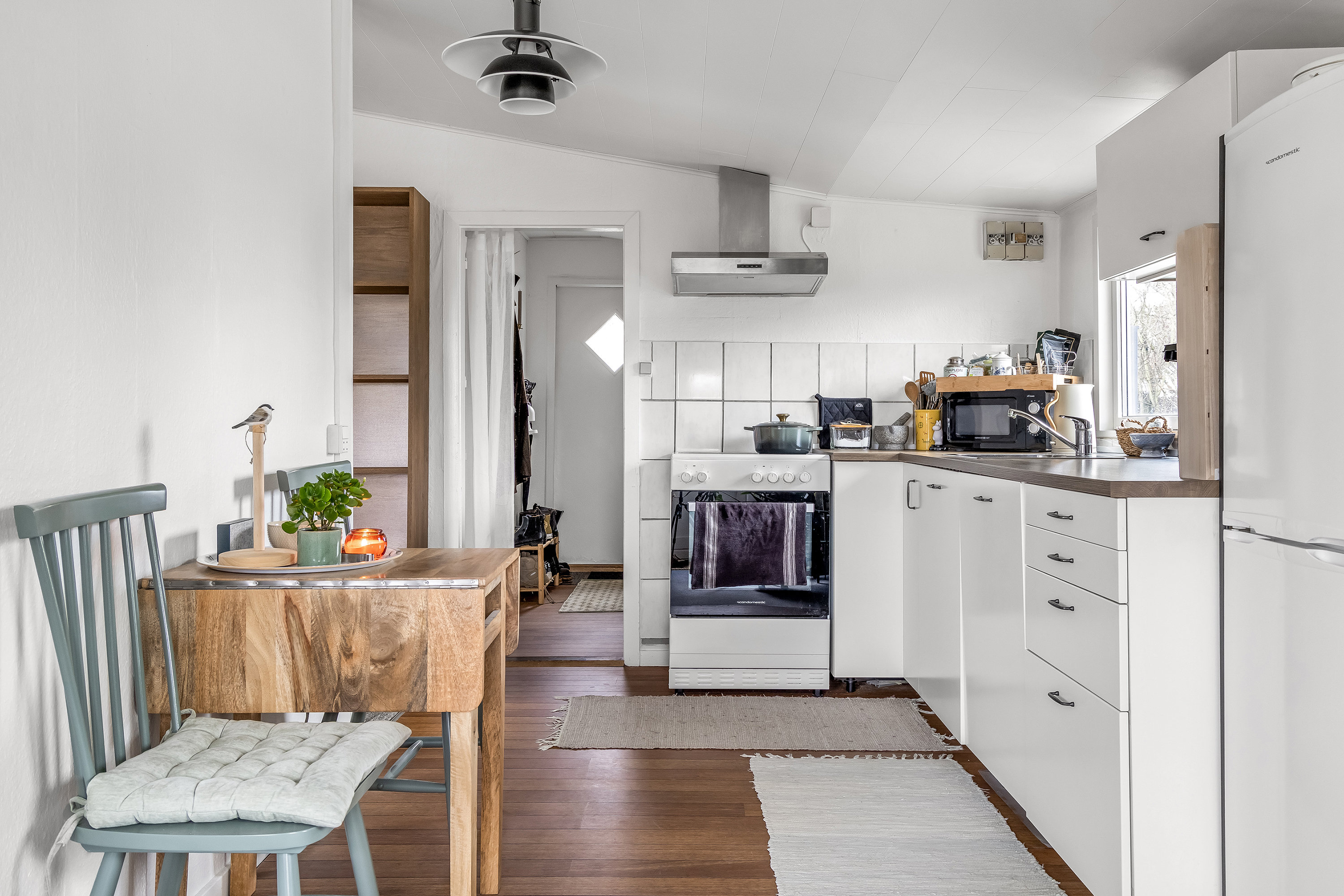 Fremhævet køkken alrum billede i fuldskærmstilstand. Billede af Bag Skovens Brugs 3, Skoven, 3630 Jægerspris