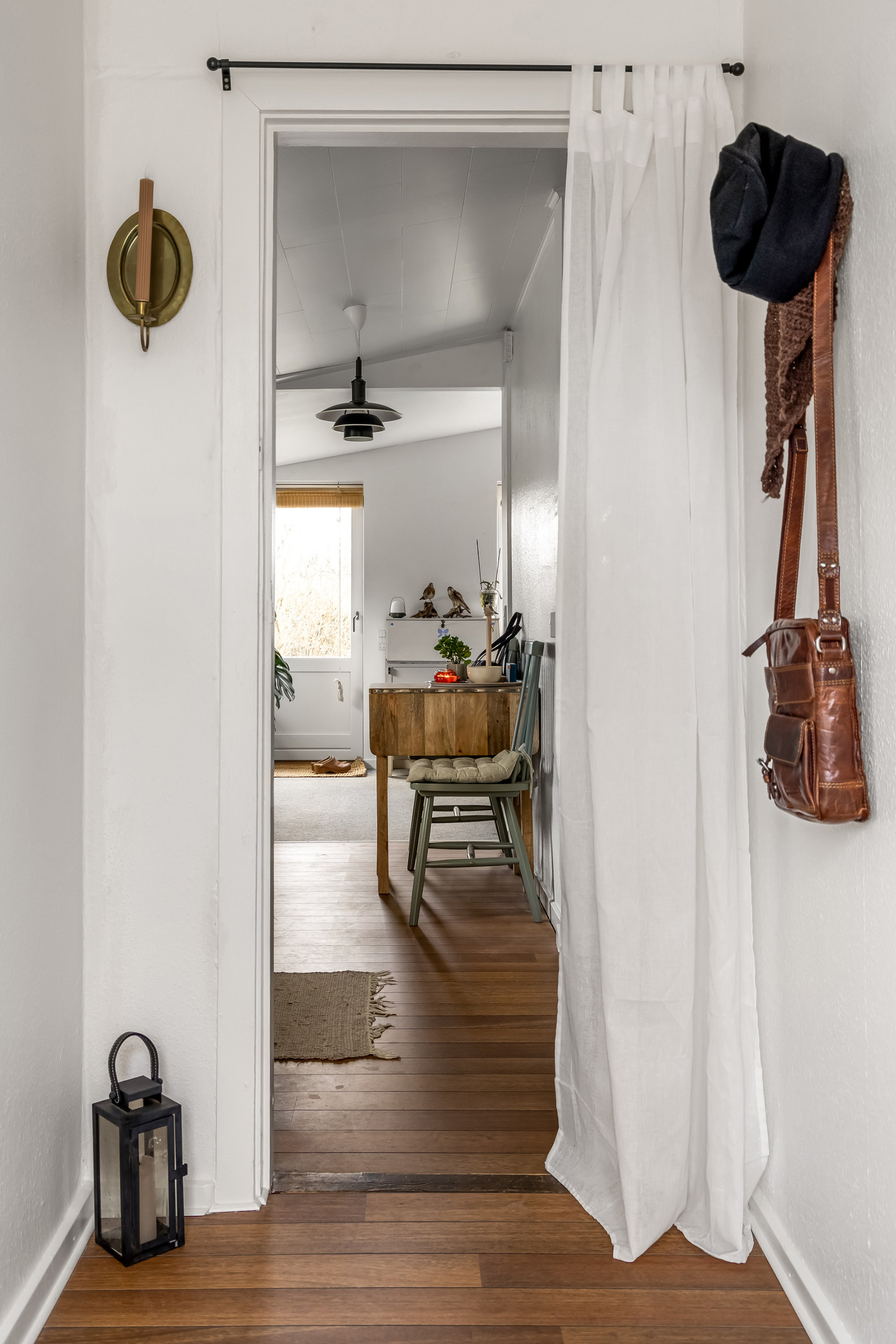 Fremhævet entré billede i fuldskærmstilstand. Billede af Bag Skovens Brugs 3, Skoven, 3630 Jægerspris