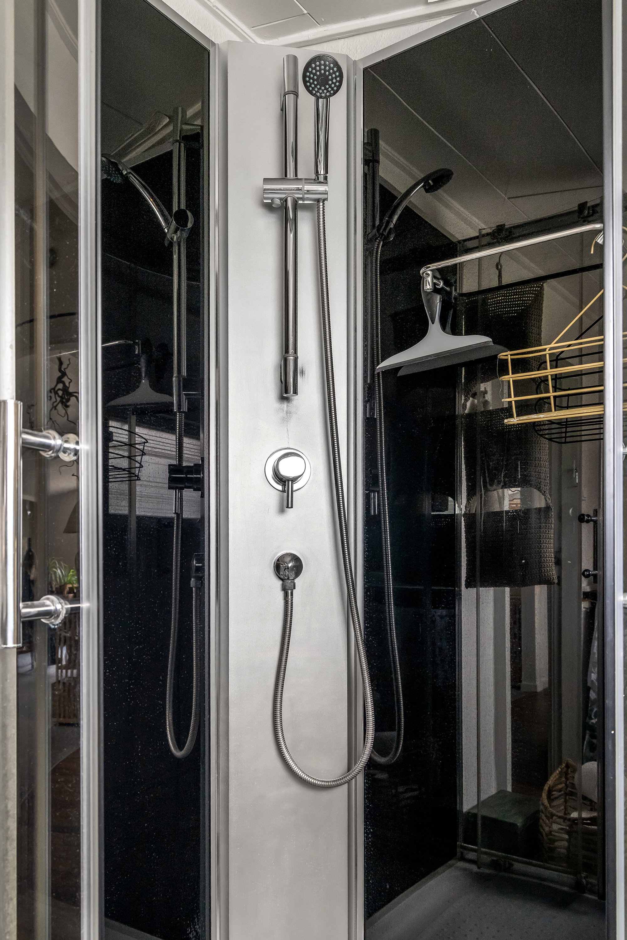 Fremhævet badeværelse billede i fuldskærmstilstand. Billede af Bag Skovens Brugs 3, Skoven, 3630 Jægerspris