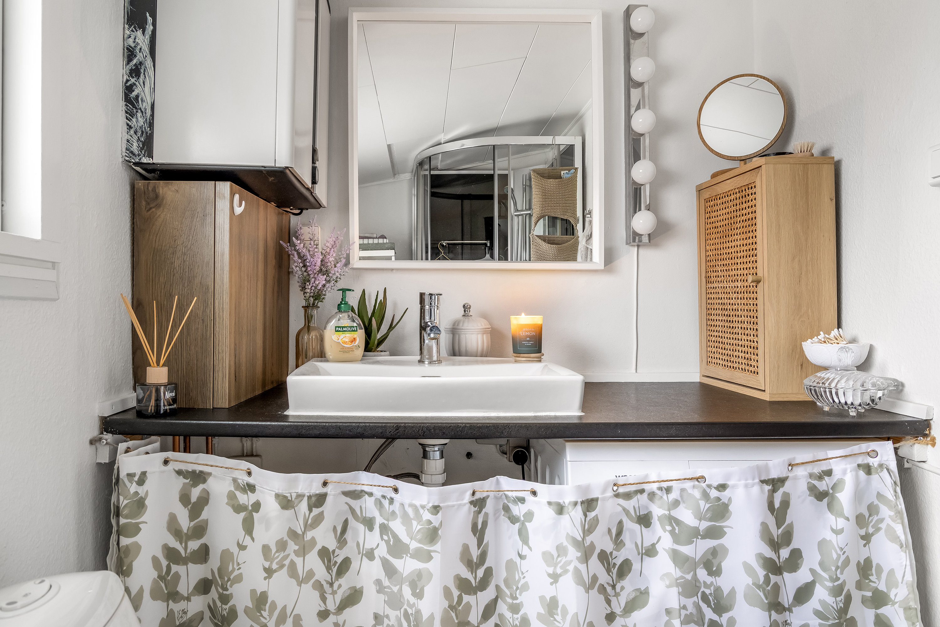 Fremhævet badeværelse billede i fuldskærmstilstand. Billede af Bag Skovens Brugs 3, Skoven, 3630 Jægerspris