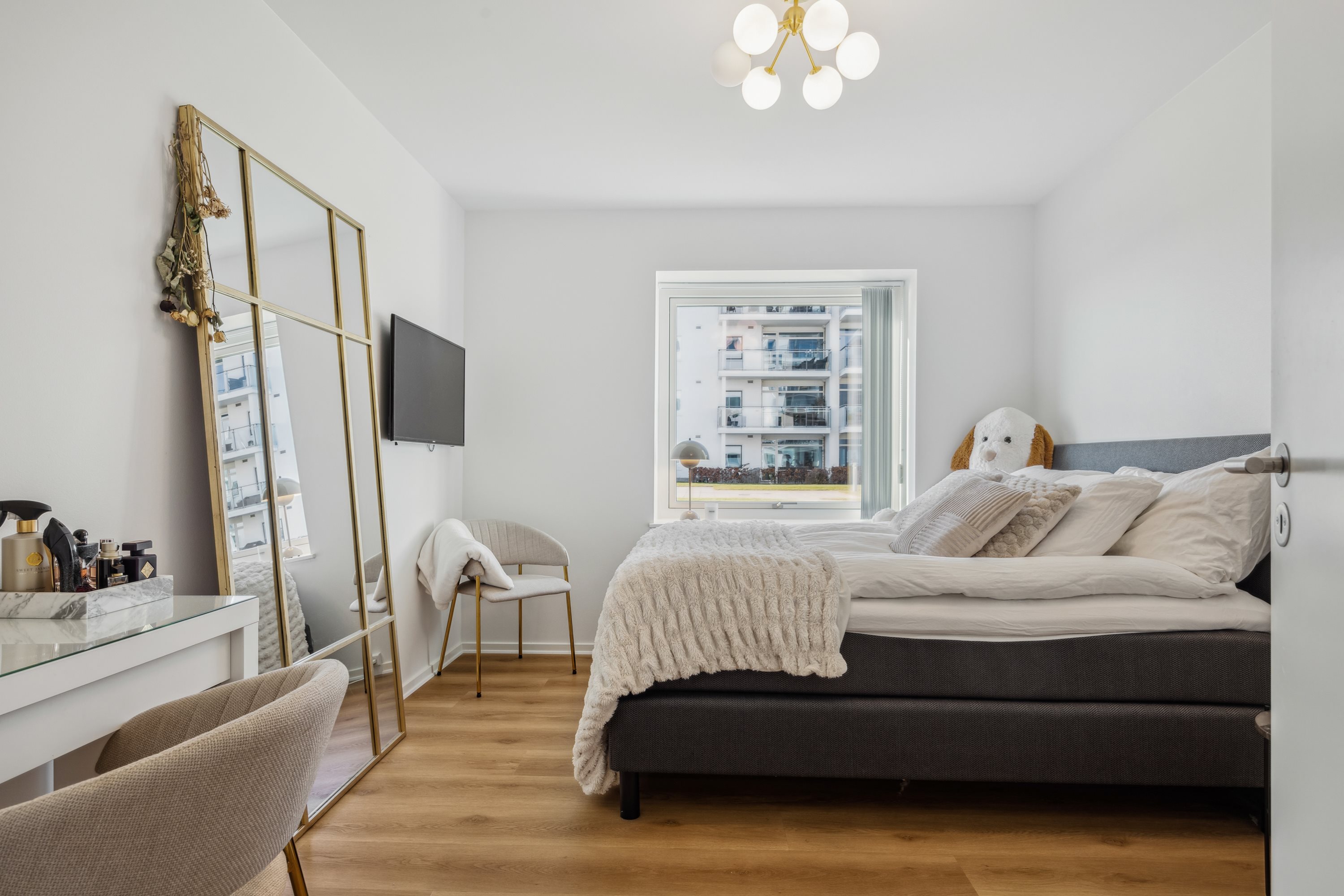 Fremhævet værelse billede i fuldskærmstilstand. Billede af Sundby Brygge 11, st.. mf., 9400 Nørresundby