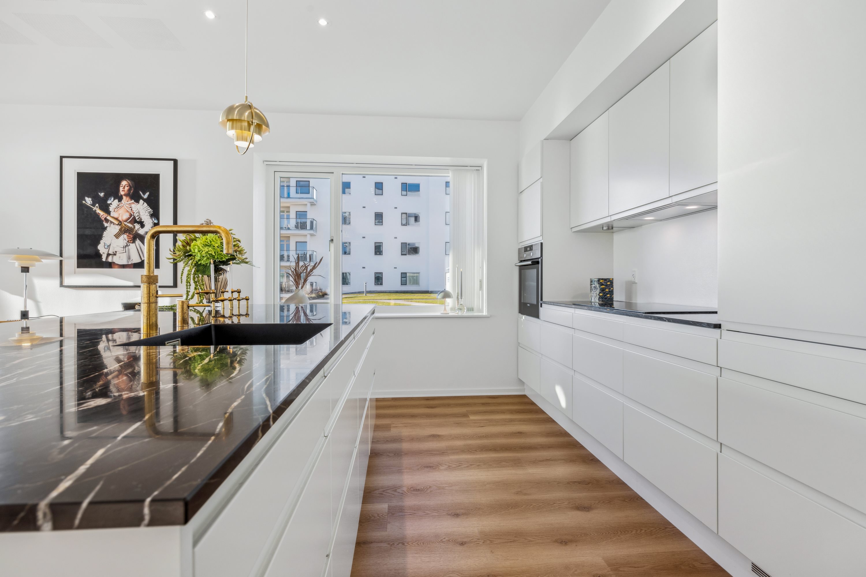 Fremhævet køkken billede i fuldskærmstilstand. Billede af Sundby Brygge 11, st.. mf., 9400 Nørresundby