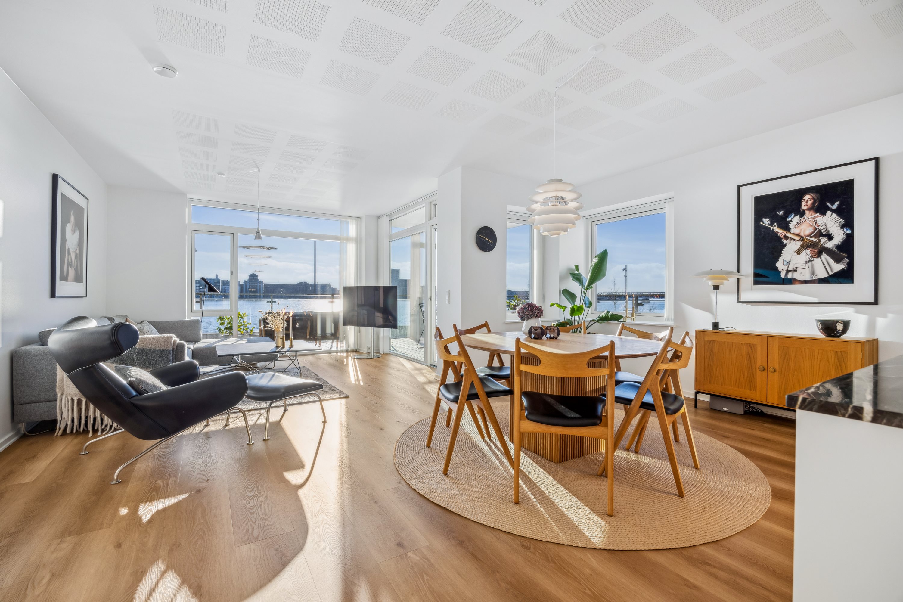 Fremhævet stue billede i fuldskærmstilstand. Billede af Sundby Brygge 11, st.. mf., 9400 Nørresundby