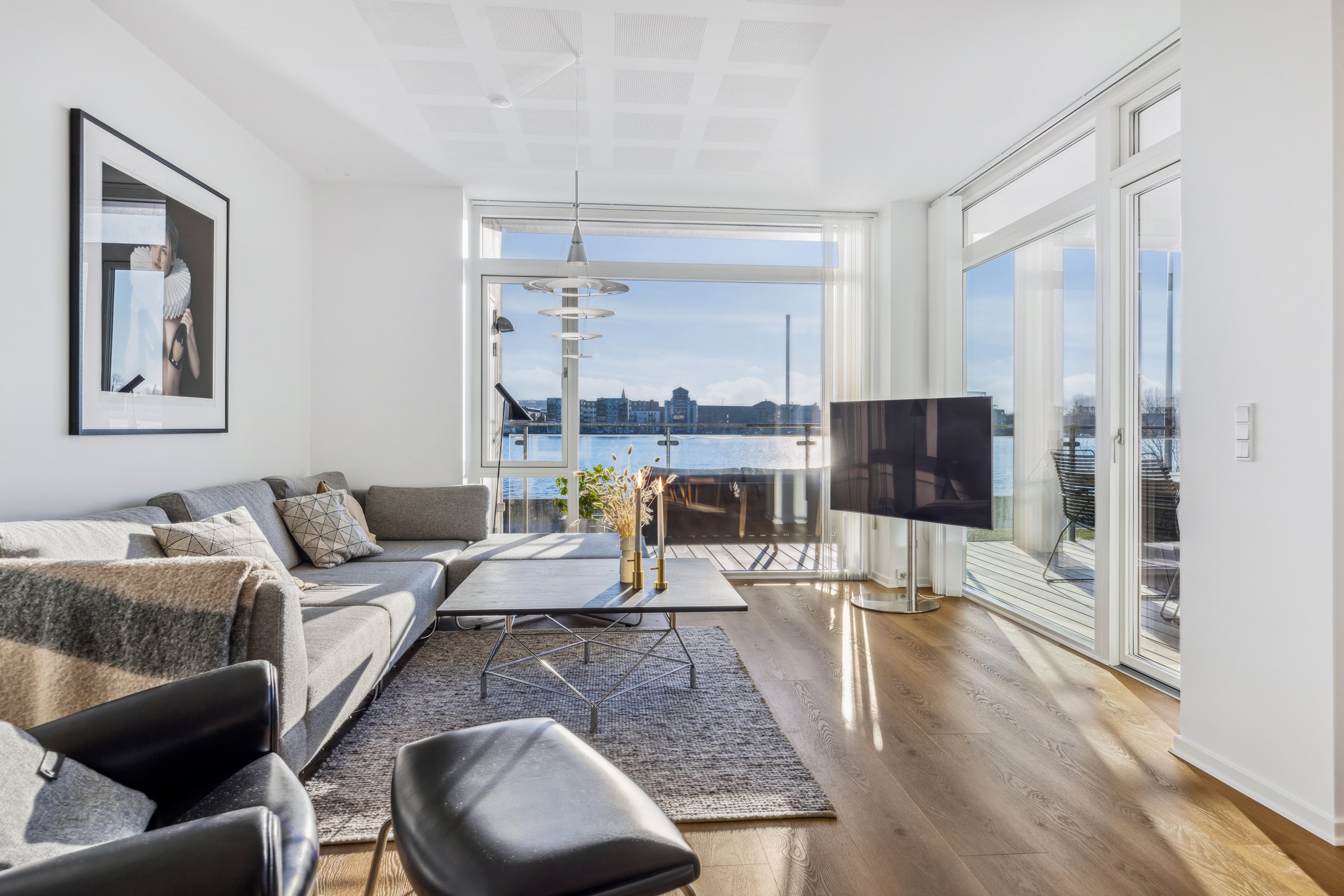 Fremhævet stue billede i fuldskærmstilstand. Billede af Sundby Brygge 11, st.. mf., 9400 Nørresundby