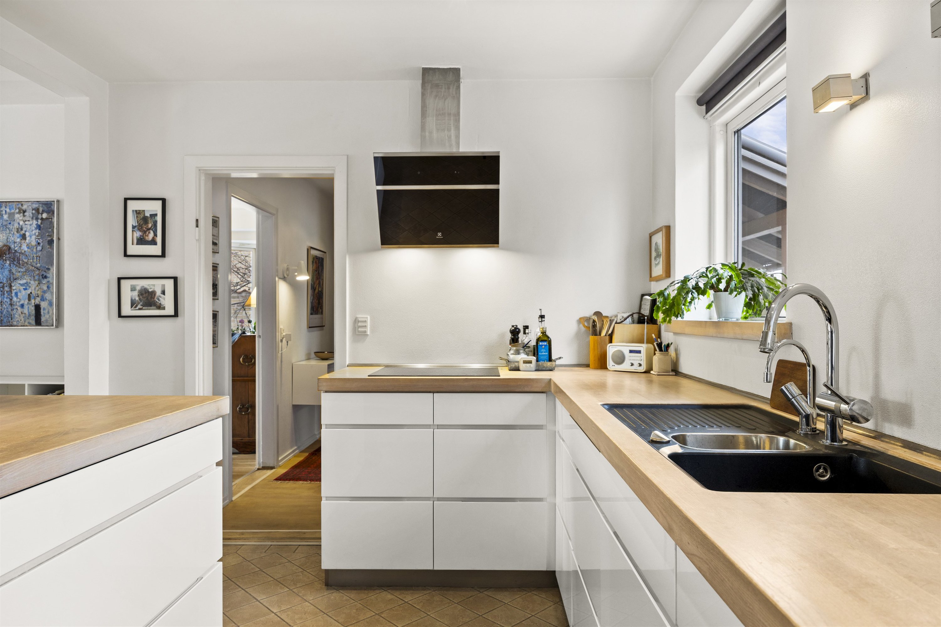 Fremhævet andet billede i fuldskærmstilstand. Billede af Ved Bommen 23, 2820 Gentofte