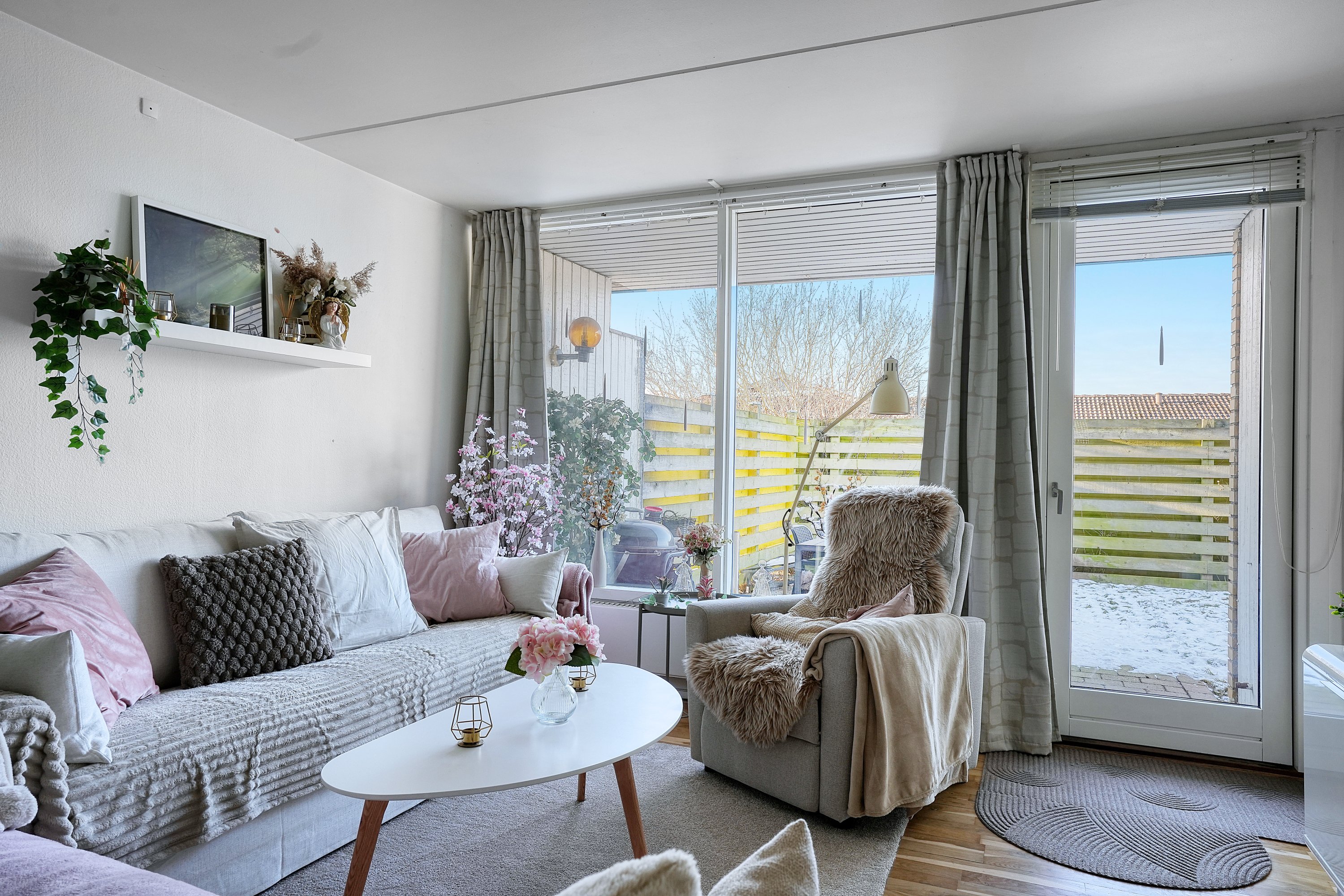 Fremhævet stue billede i fuldskærmstilstand. Billede af Kildevangsparken 18, 4390 Vipperød