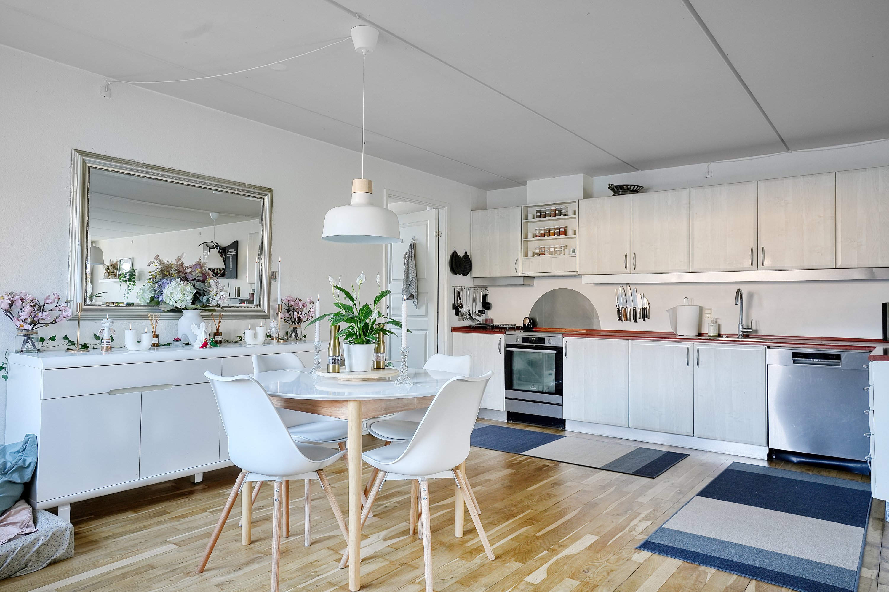 Fremhævet køkken billede i fuldskærmstilstand. Billede af Kildevangsparken 18, 4390 Vipperød