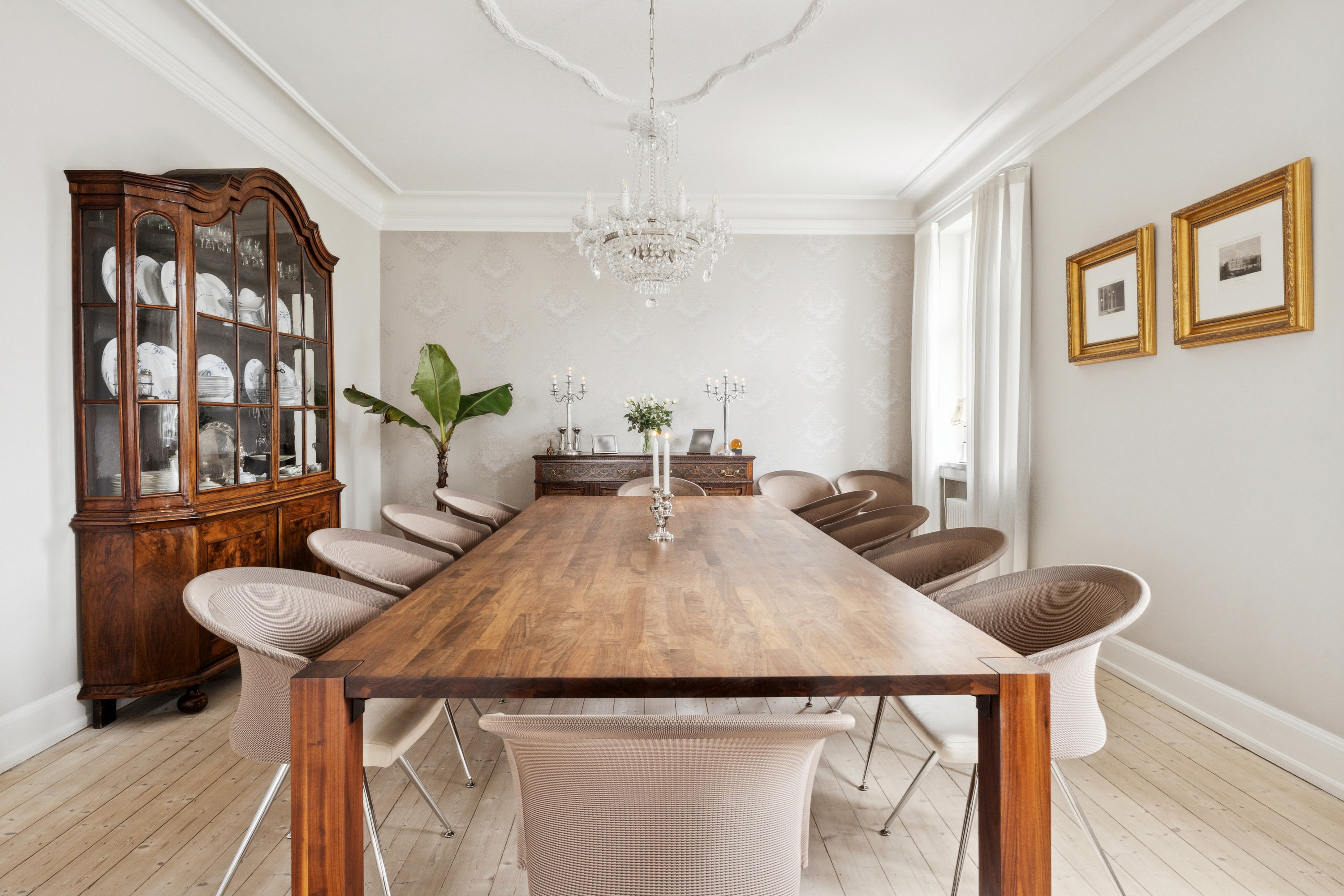 Fremhævet spisestue billede i fuldskærmstilstand. Billede af Rafns Alle 2, 9000 Aalborg