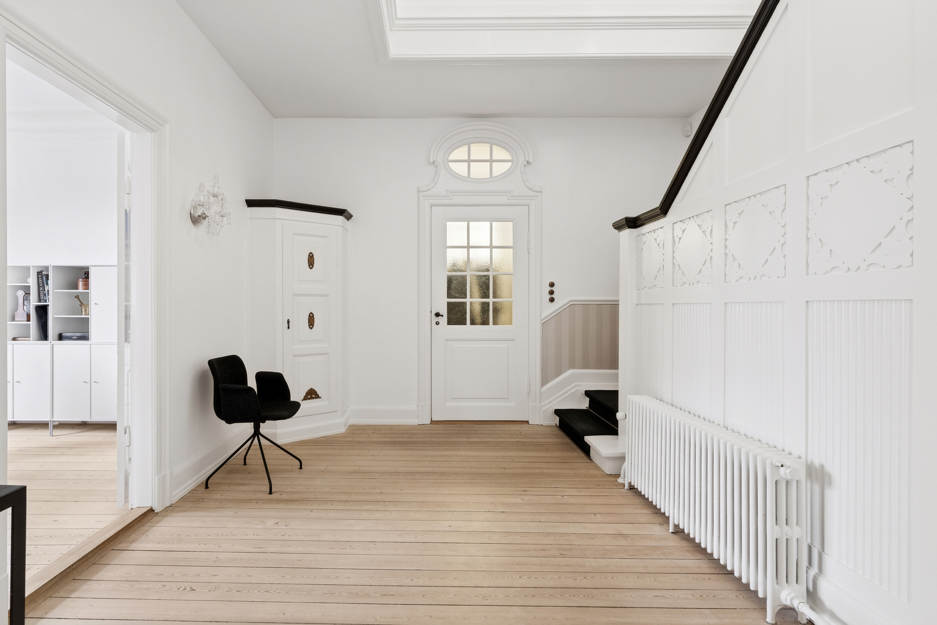 Fremhævet gang billede i fuldskærmstilstand. Billede af Rafns Alle 2, 9000 Aalborg