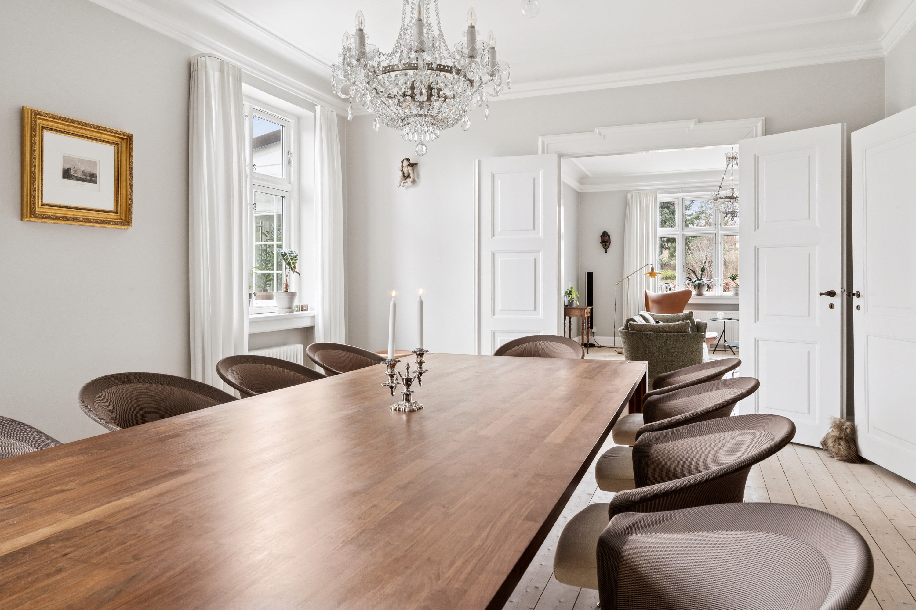 Fremhævet stue billede i fuldskærmstilstand. Billede af Rafns Alle 2, 9000 Aalborg