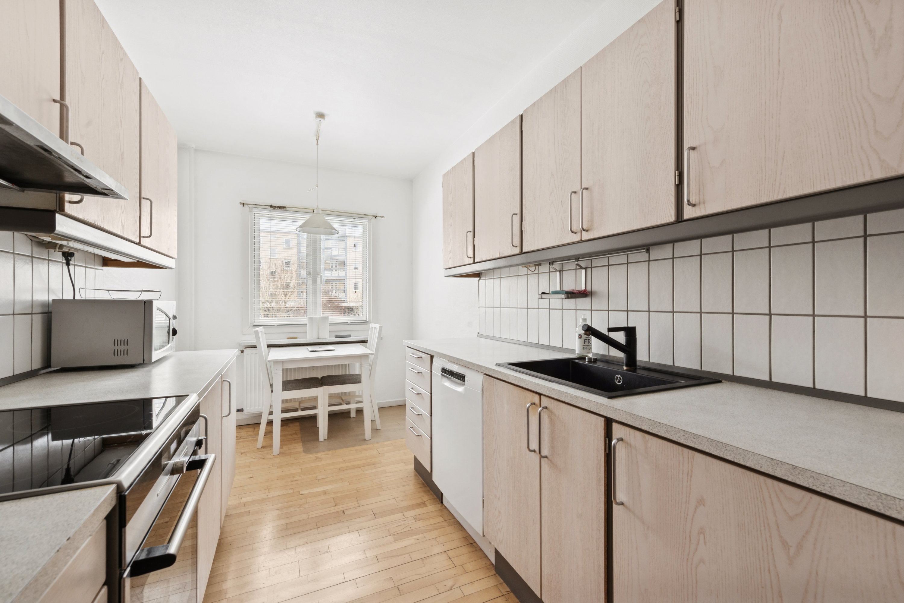 Fremhævet køkken billede i fuldskærmstilstand. Billede af Bogholder Allé 46A, st.. tv., 2720 Vanløse