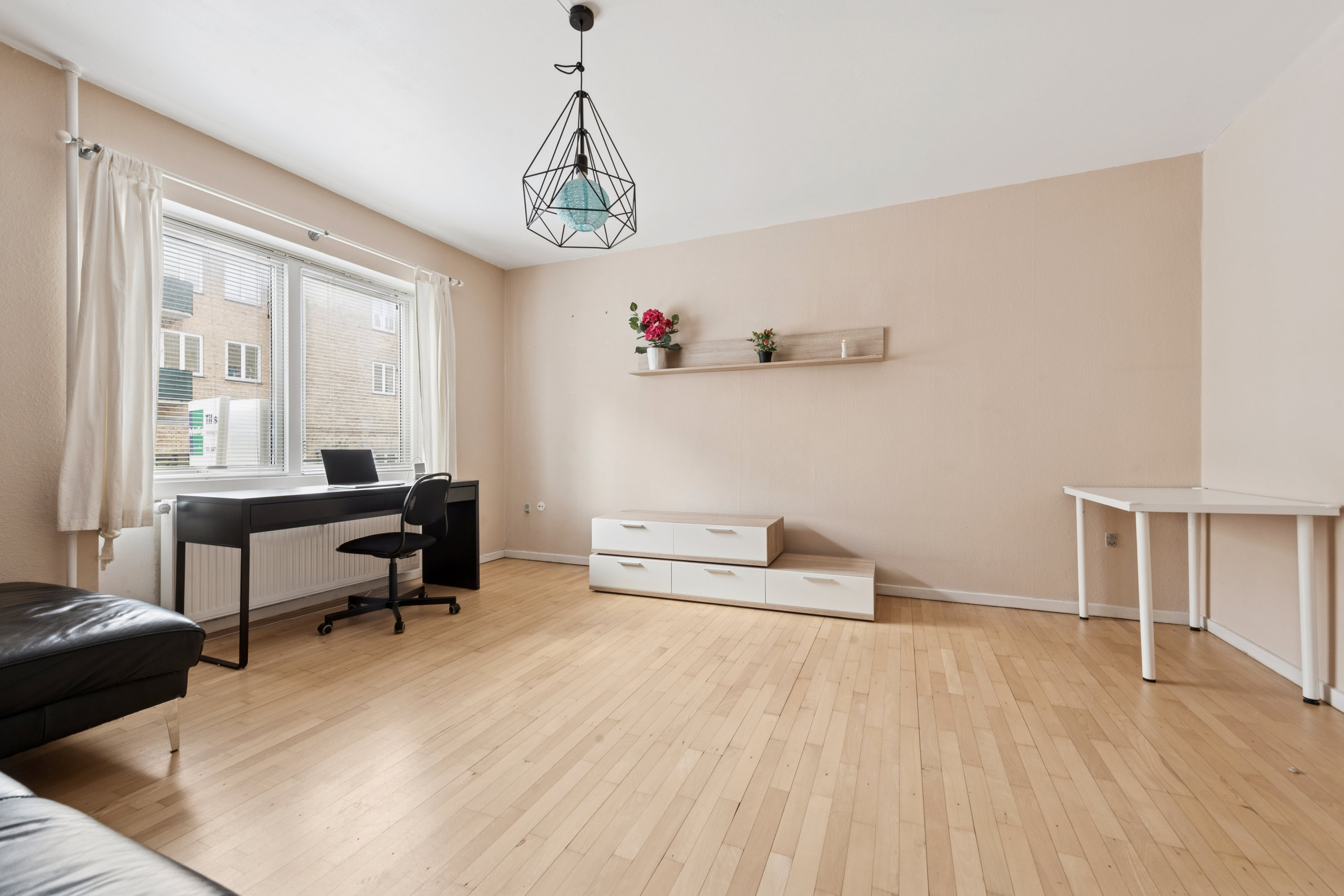 Fremhævet værelse billede i fuldskærmstilstand. Billede af Bogholder Allé 46A, st.. tv., 2720 Vanløse