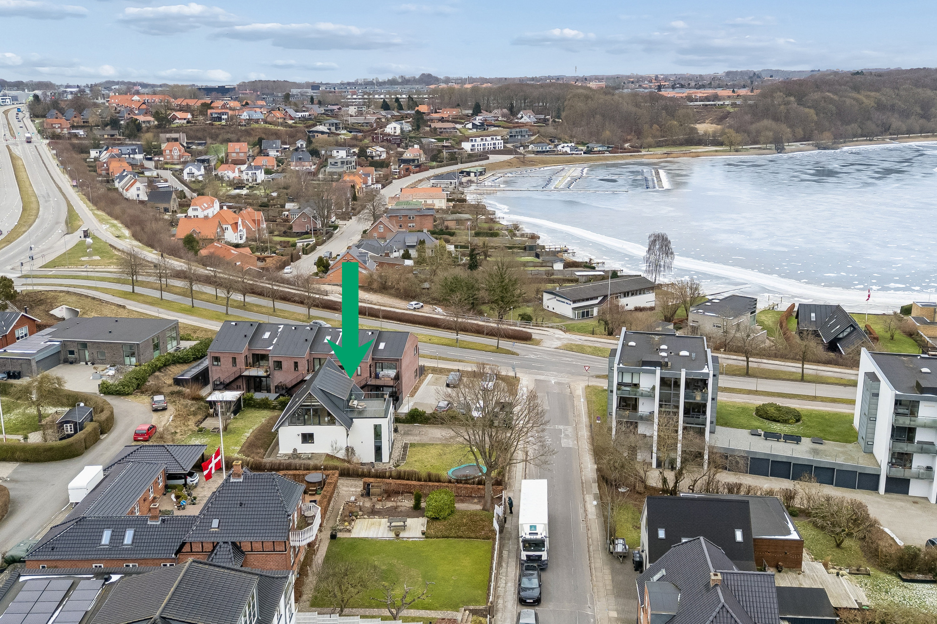 Fremhævet luftfoto billede i fuldskærmstilstand. Billede af Krøyer Kielbergs Vej 15, 8660 Skanderborg