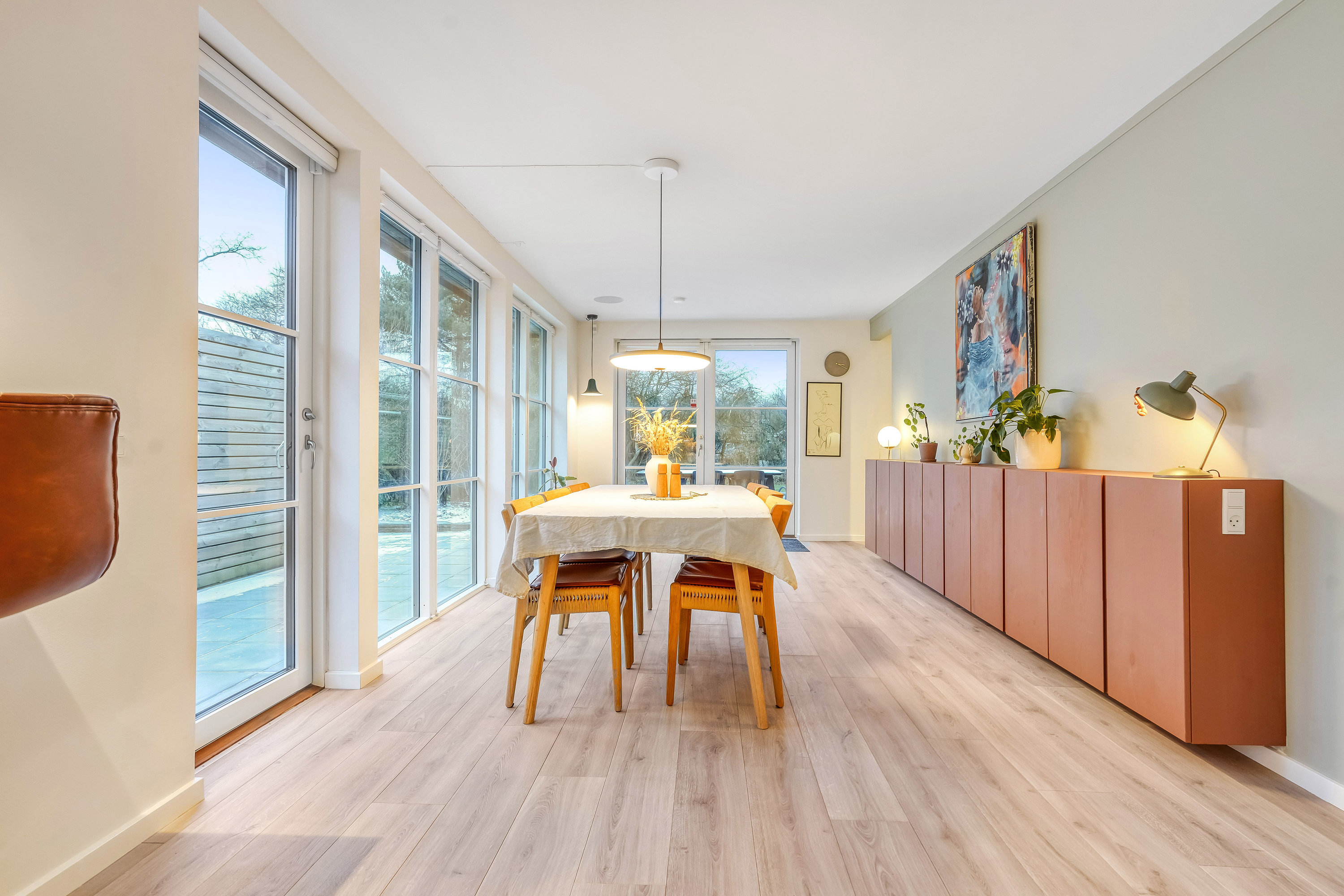 Fremhævet stue billede i fuldskærmstilstand. Billede af Holstedvej 36, Bolbro, 5200 Odense V