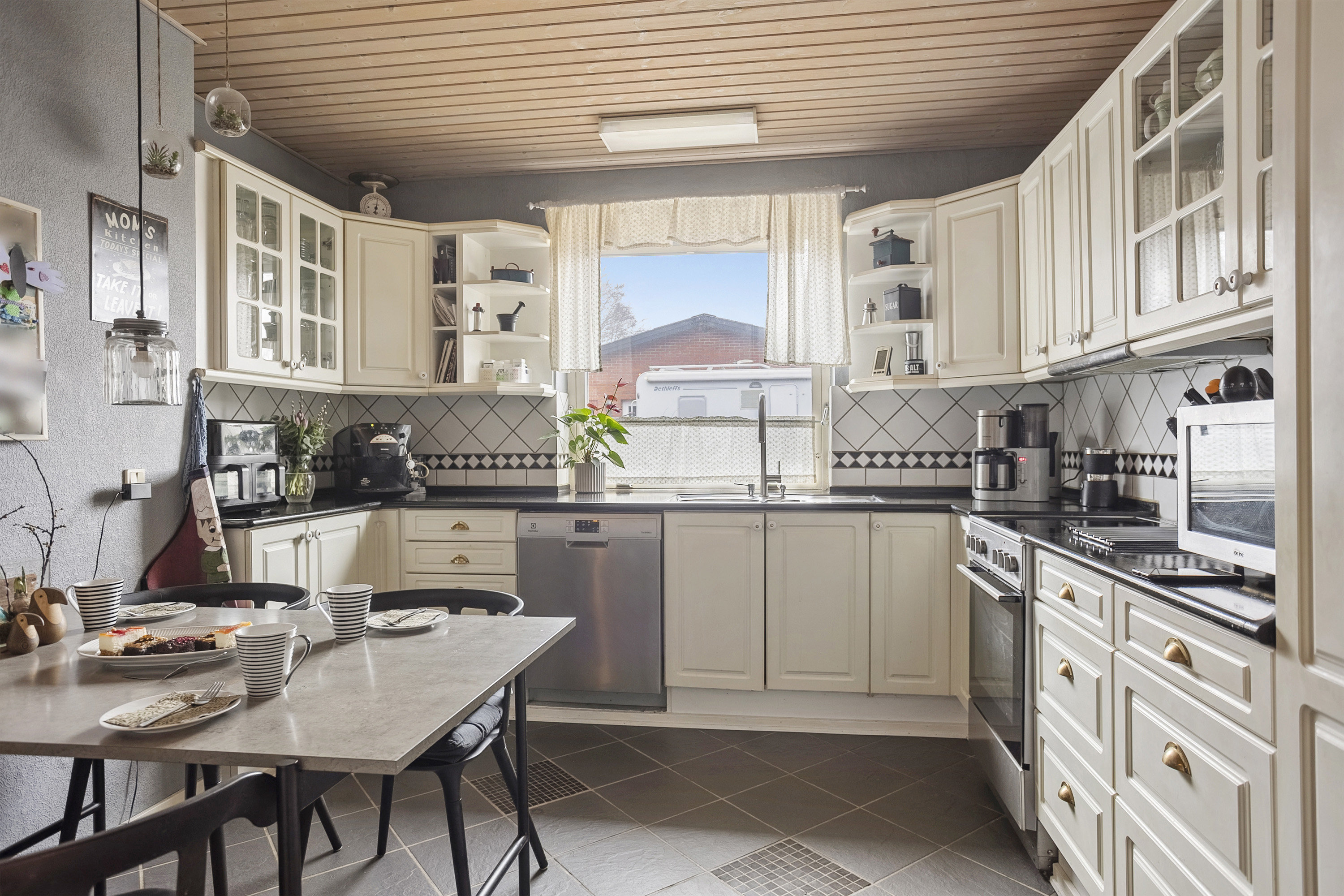 Fremhævet køkken billede i fuldskærmstilstand. Billede af Præstevænget 11, Skodborg, 6630 Rødding